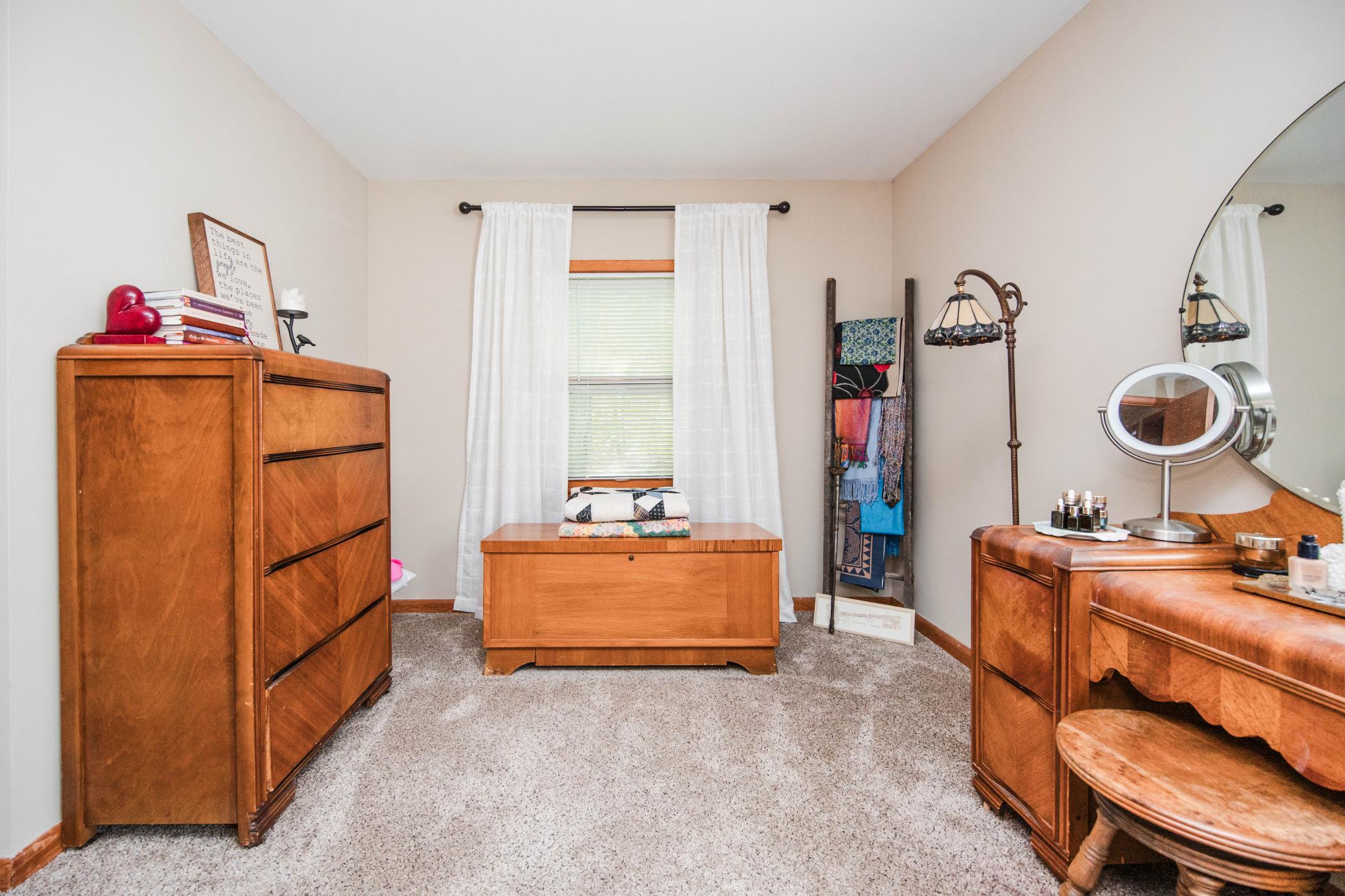 1960 single family home for sale at 1583 E Shore Drive in Detroit Lakes, MN — 4 bed, 2 bath (photo 33 of 75)