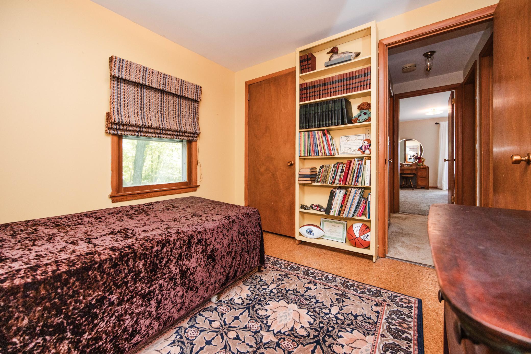 1960 single family home for sale at 1583 E Shore Drive in Detroit Lakes, MN — 4 bed, 2 bath (photo 35 of 75)