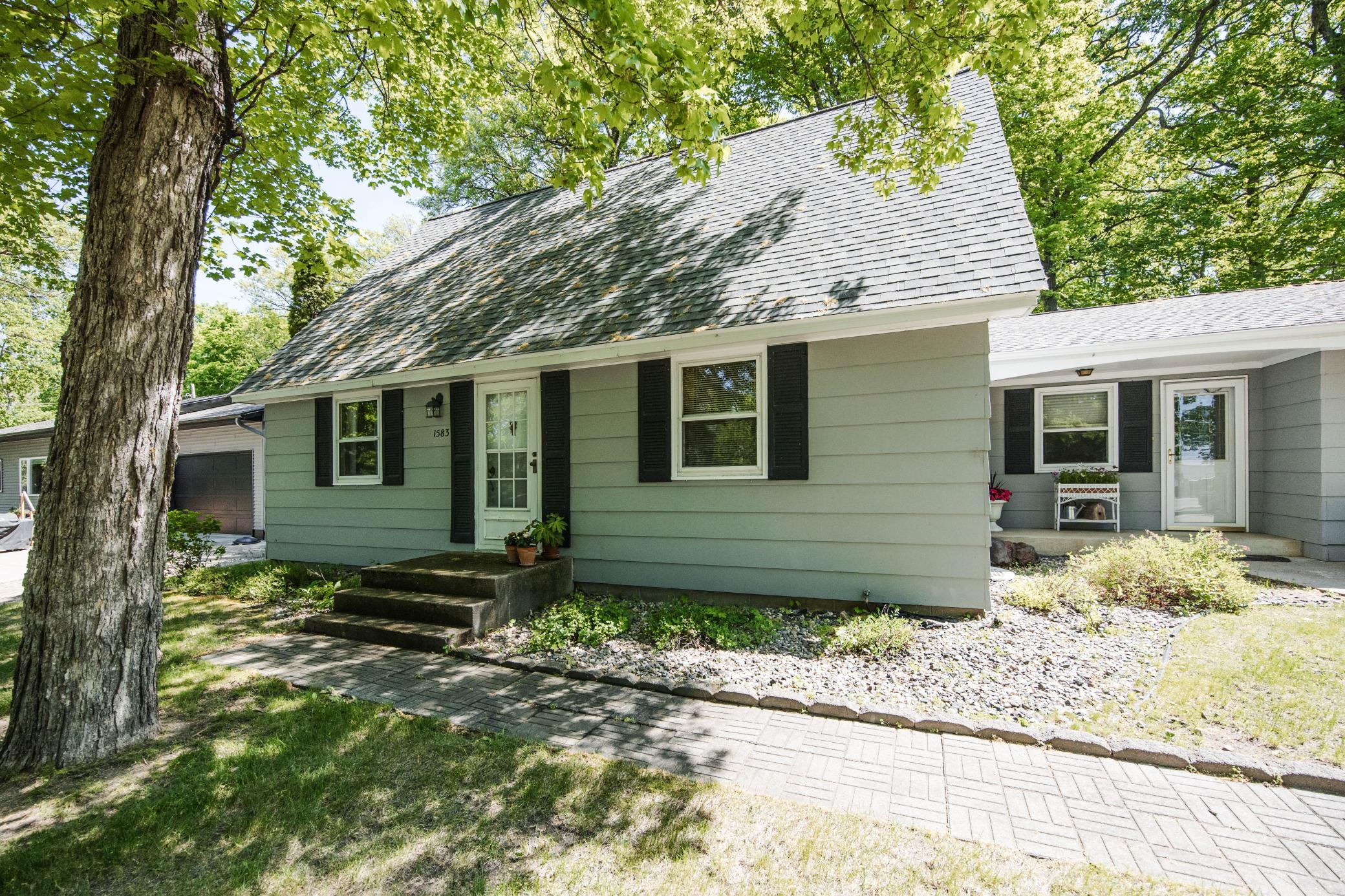 1960 single family home for sale at 1583 E Shore Drive in Detroit Lakes, MN — 4 bed, 2 bath (photo 56 of 75)