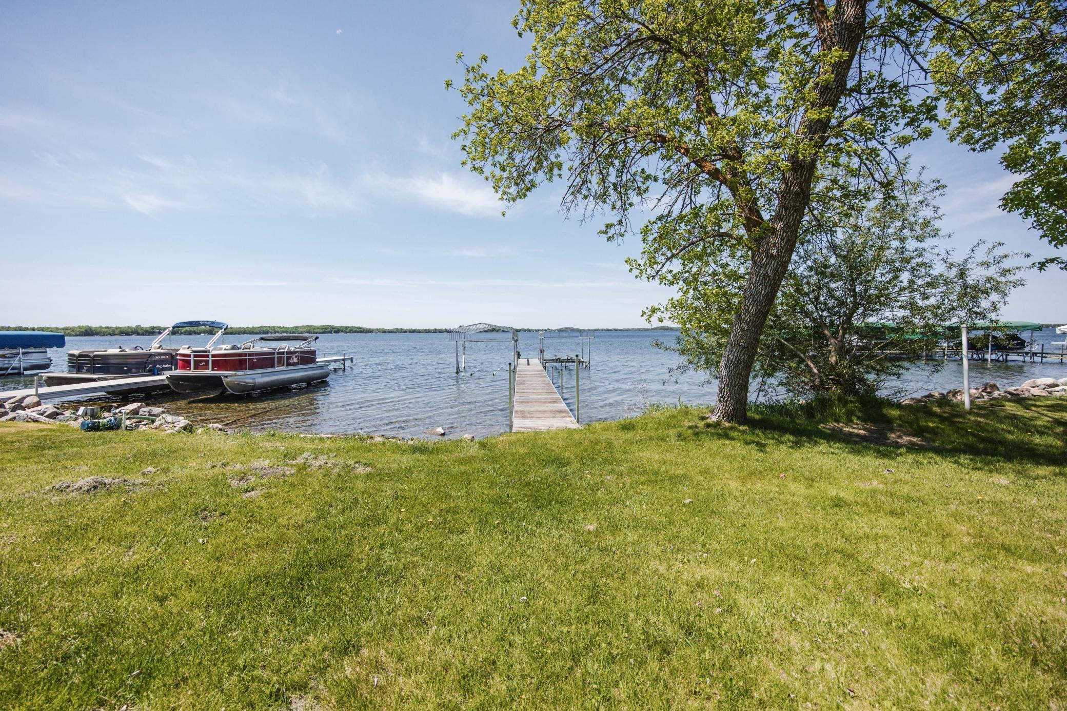 1960 single family home for sale at 1583 E Shore Drive in Detroit Lakes, MN — 4 bed, 2 bath (photo 71 of 75)