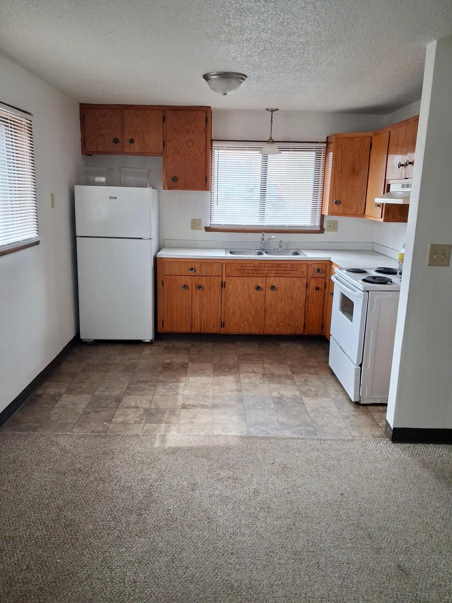 1105 11th Street N, Fargo ND 58102 - Photo 2 of 9
