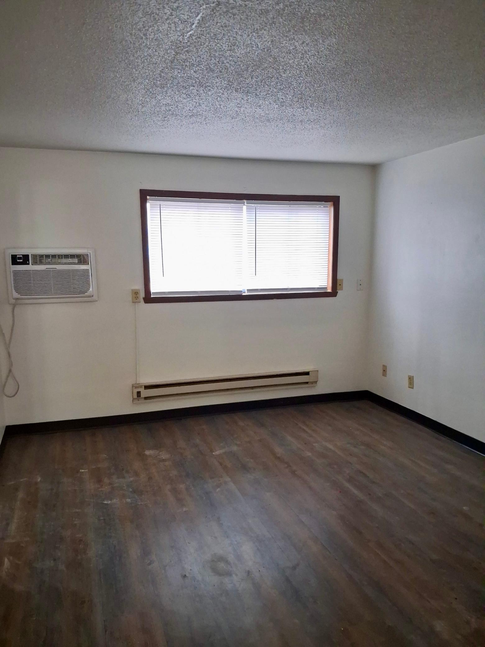 1105 11th Street N, Fargo ND 58102 - Photo 6 of 9