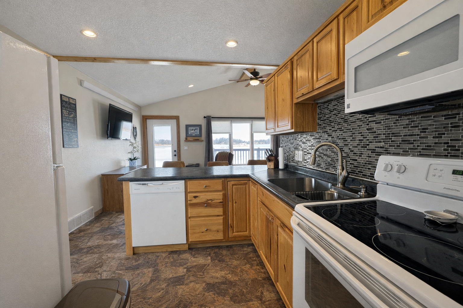 1976 single family home for sale at 13150 Maple Circle Drive SE in Glenwood, MN — 3 bed, 2 bath (photo 17 of 19)