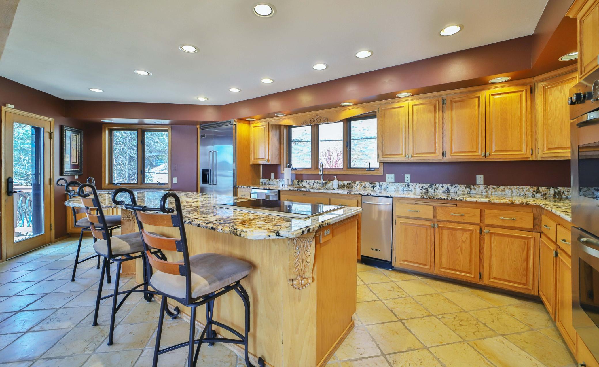 1990 single family home for sale at 1569 Floan Point Road in Brainerd, MN — 5 bed, 3 bath (photo 3 of 99)