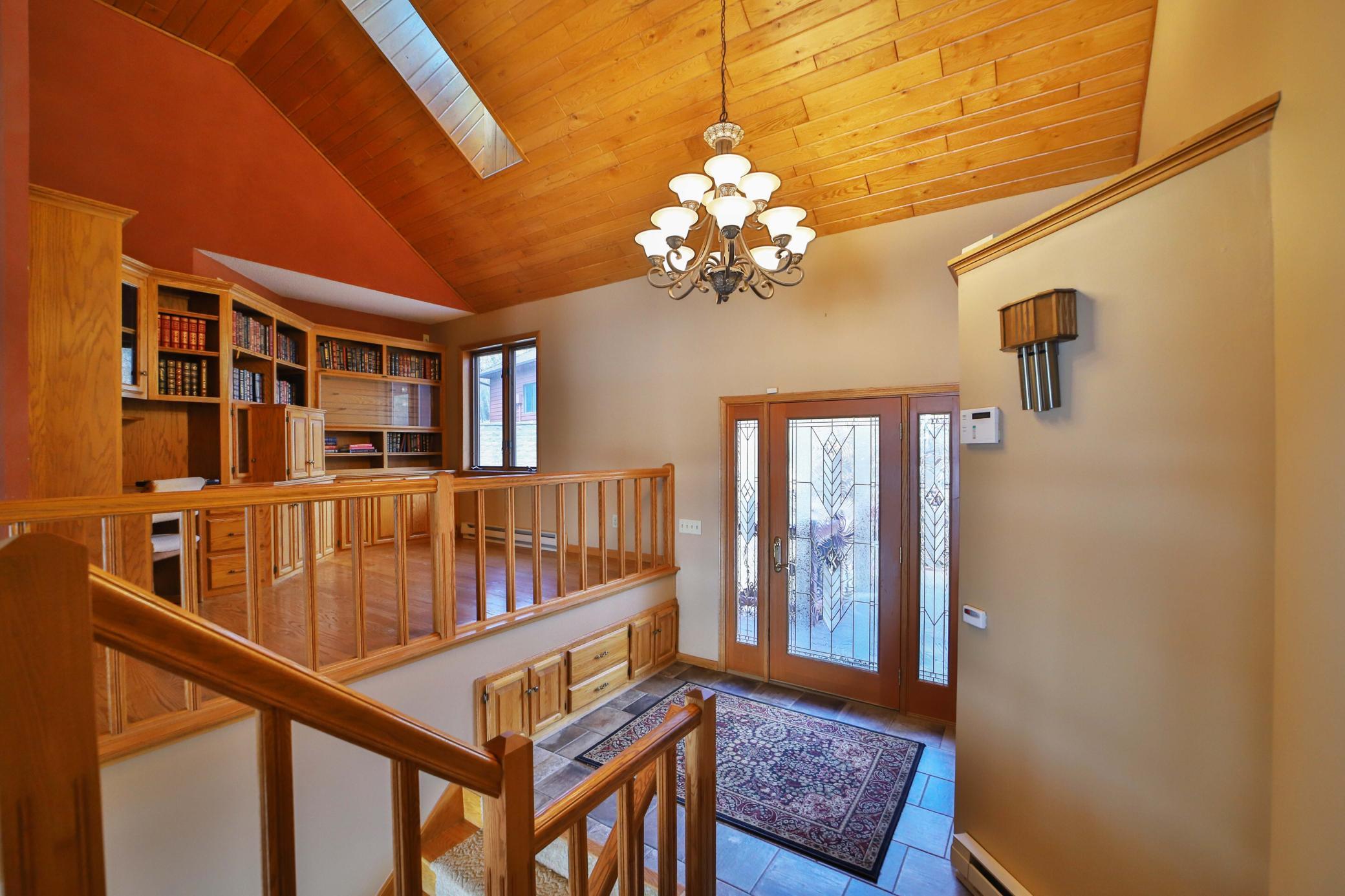 1990 single family home for sale at 1569 Floan Point Road in Brainerd, MN — 5 bed, 3 bath (photo 23 of 99)