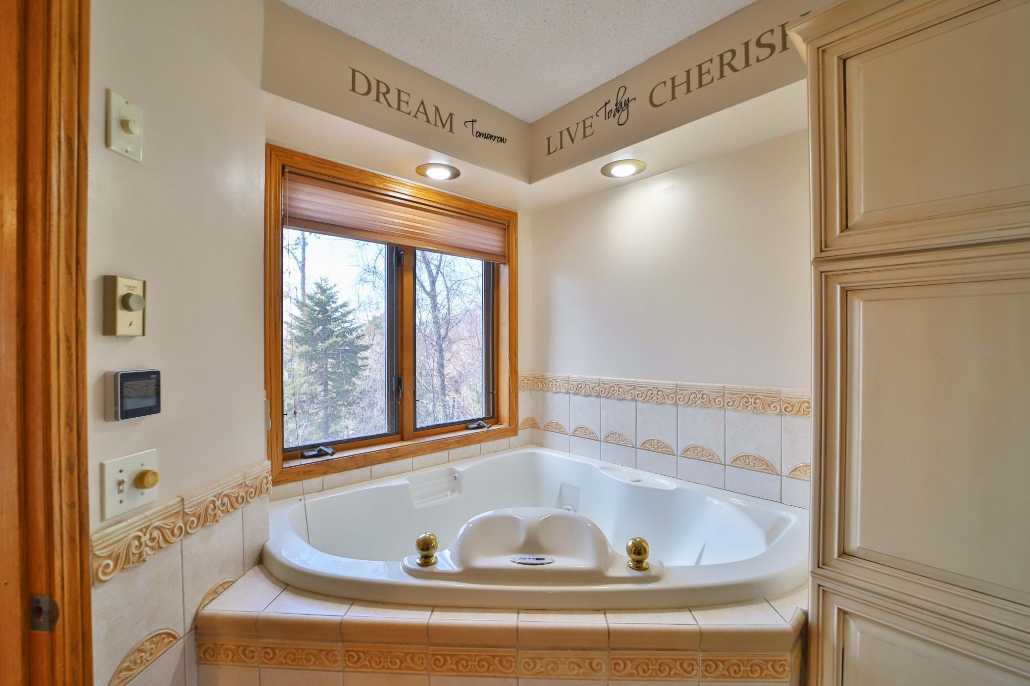 1990 single family home for sale at 1569 Floan Point Road in Brainerd, MN — 5 bed, 3 bath (photo 39 of 99)