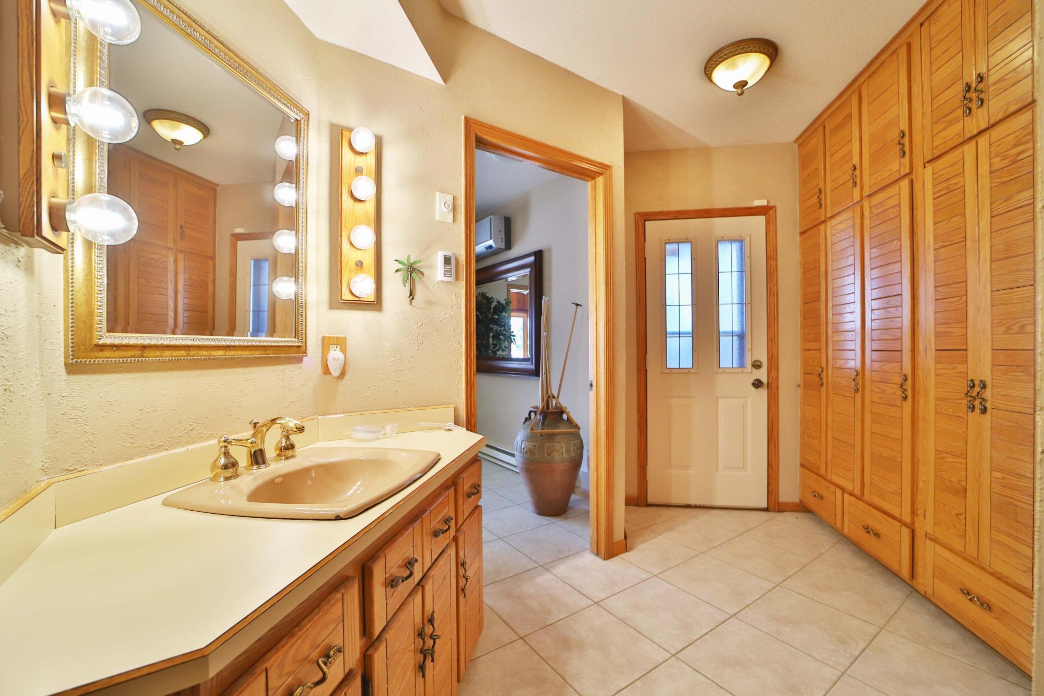 1990 single family home for sale at 1569 Floan Point Road in Brainerd, MN — 5 bed, 3 bath (photo 67 of 99)