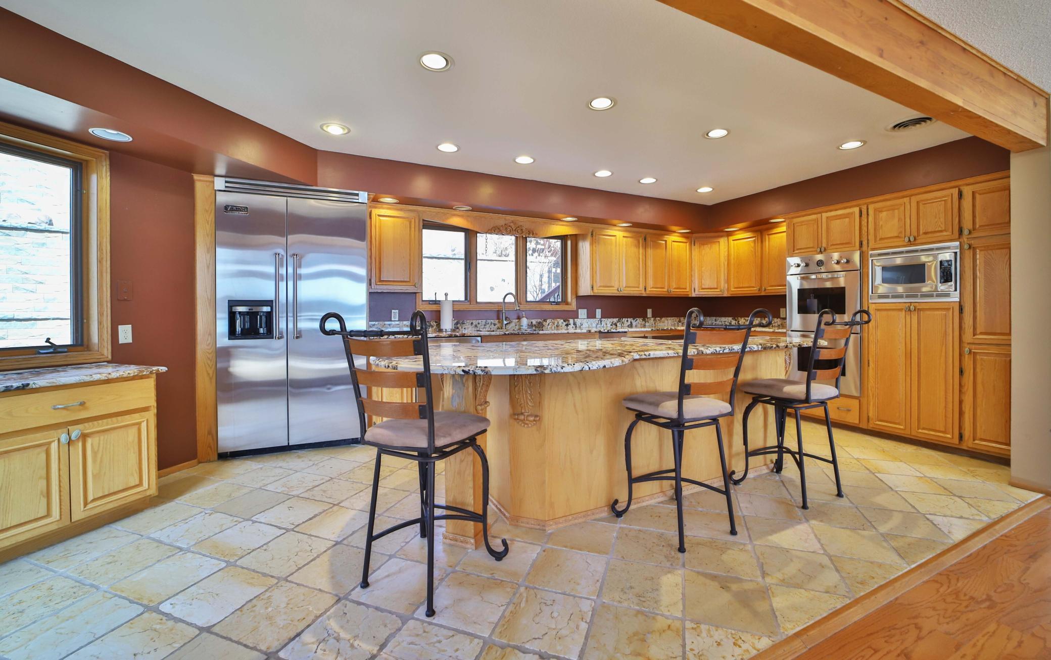 1990 single family home for sale at 1569 Floan Point Road in Brainerd, MN — 5 bed, 3 bath (photo 8 of 99)