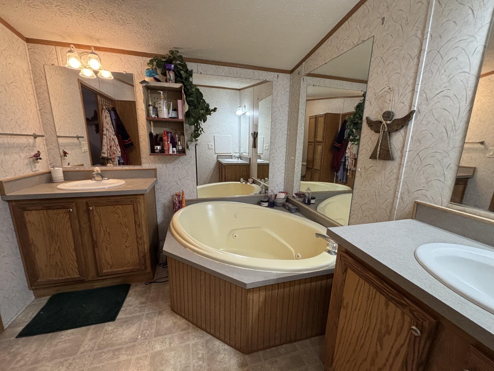 2004 single family home for sale at 128 Lynn Road in Ottertail, MN — 3 bed, 2 bath (photo 13 of 22)