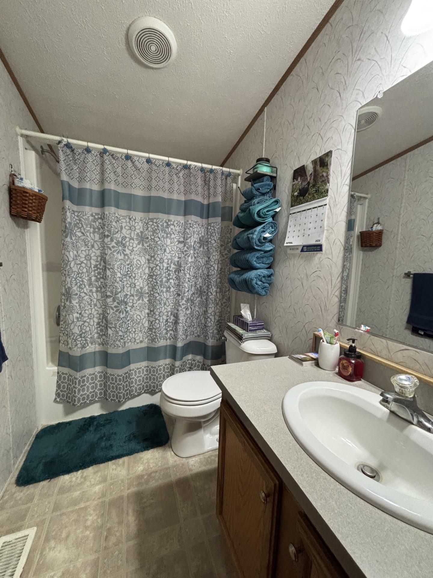 2004 single family home for sale at 128 Lynn Road in Ottertail, MN — 3 bed, 2 bath (photo 14 of 22)