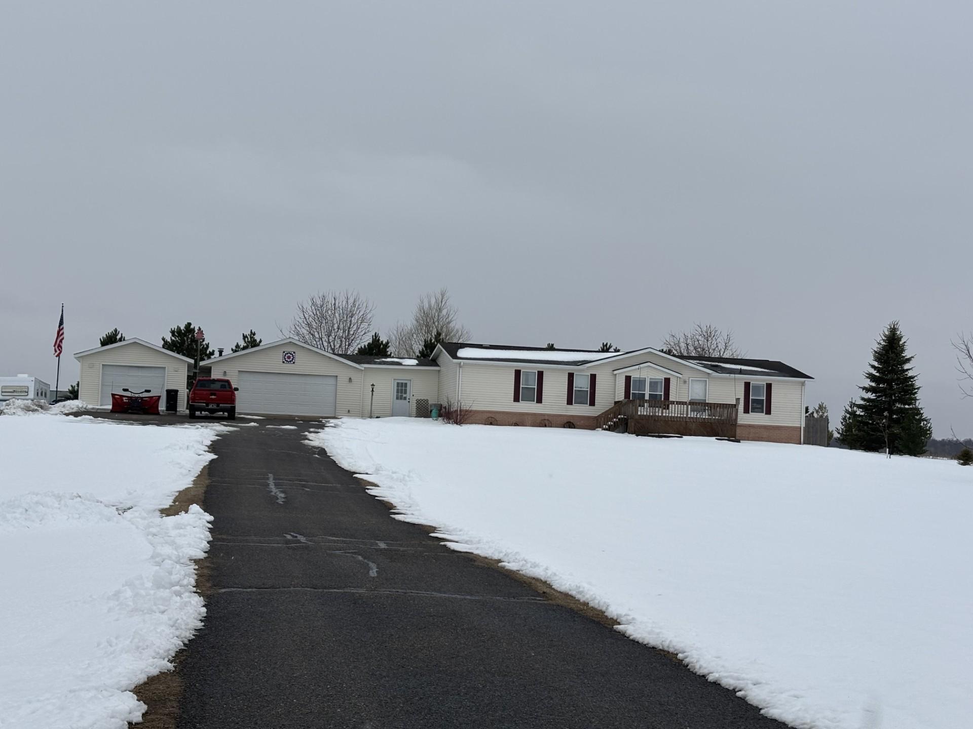 2004 single family home for sale at 128 Lynn Road in Ottertail, MN — 3 bed, 2 bath (photo 16 of 22)