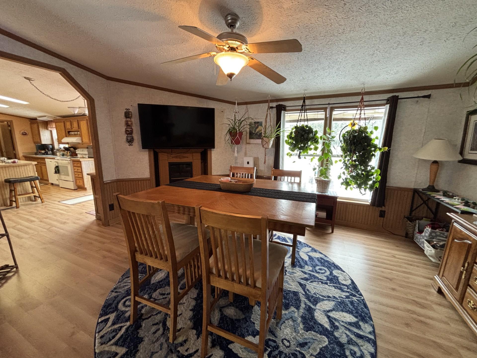2004 single family home for sale at 128 Lynn Road in Ottertail, MN — 3 bed, 2 bath (photo 6 of 22)