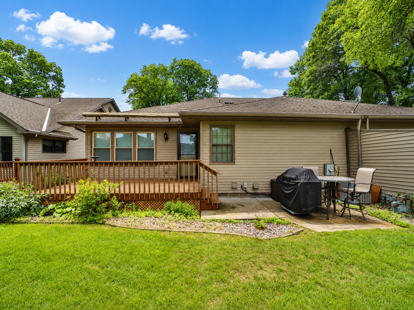 1997 townhouse for sale at 14330 Northwoods Drive in Baxter, MN — 3 bed, 3 bath (photo 50 of 55)
