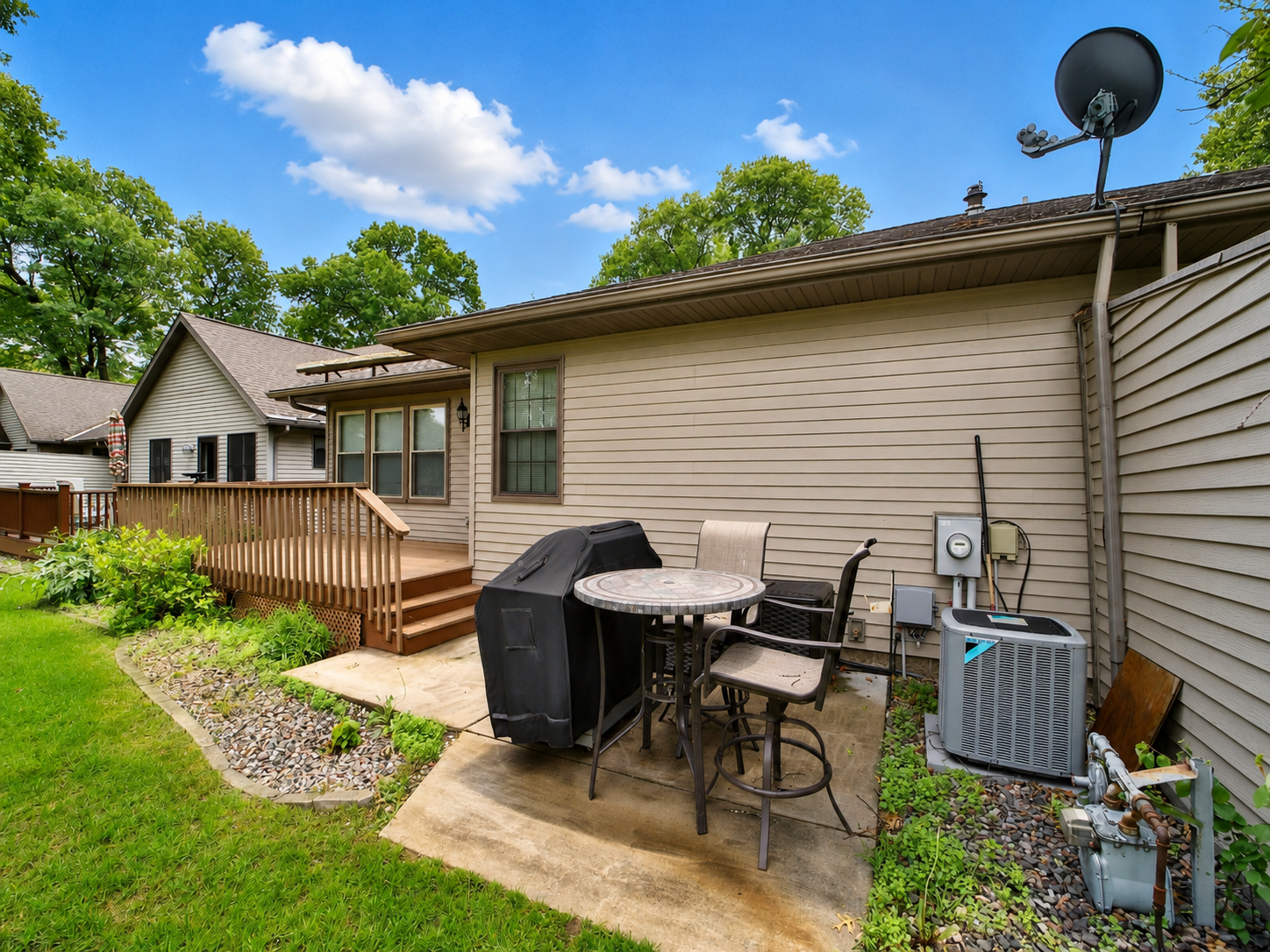 1997 townhouse for sale at 14330 Northwoods Drive in Baxter, MN — 3 bed, 3 bath (photo 51 of 55)