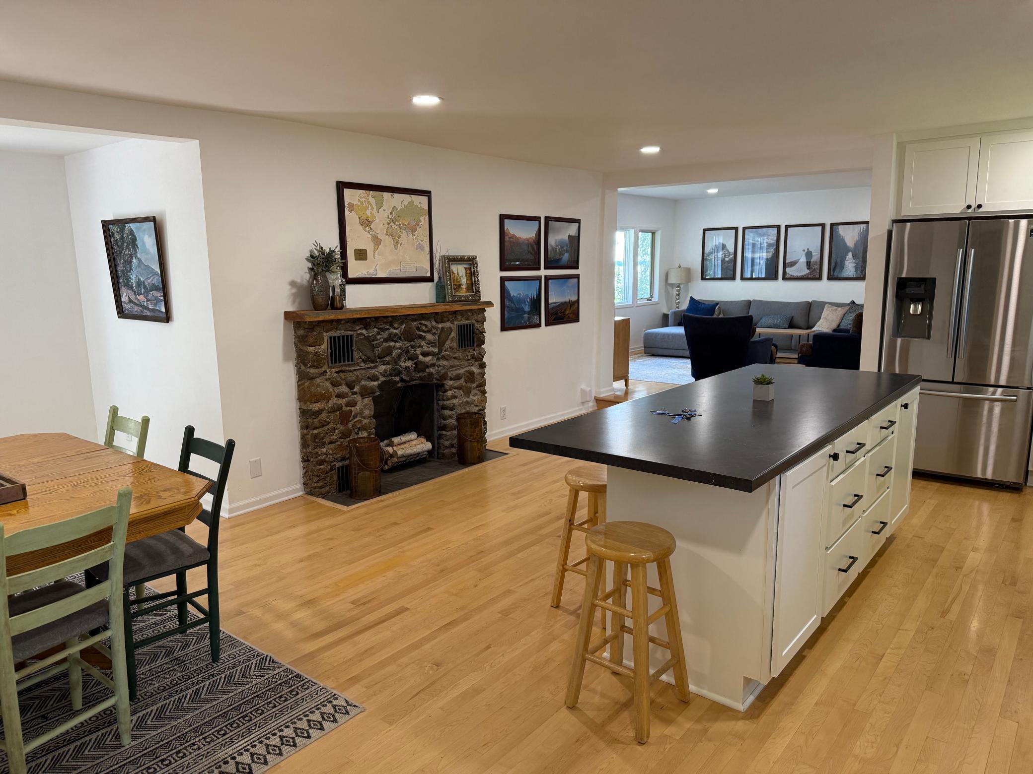 1940 single family home for sale at 1682 State Highway 11 SE in Baudette, MN — 4 bed, 5 bath (photo 2 of 48)