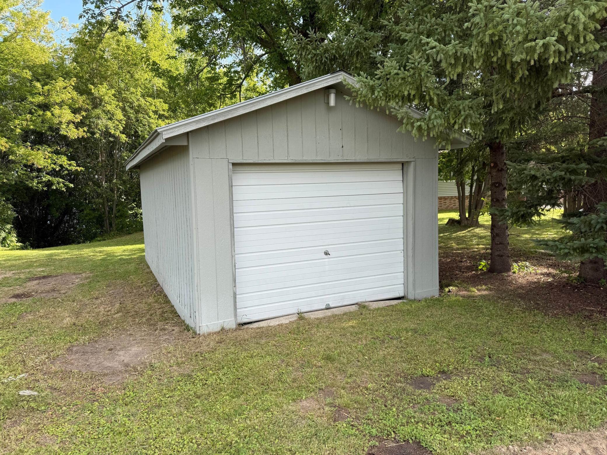 1940 single family home for sale at 1682 State Highway 11 SE in Baudette, MN — 4 bed, 5 bath (photo 36 of 48)