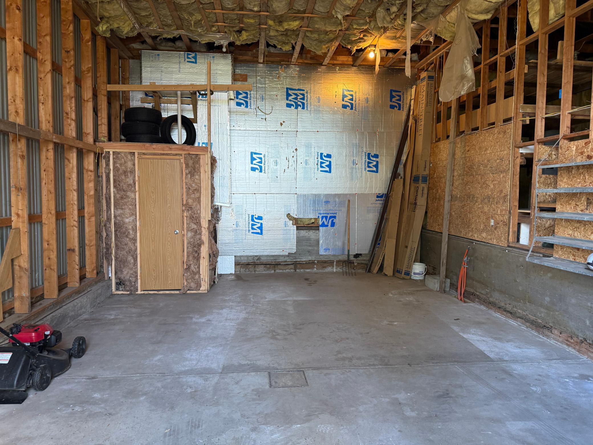 1940 single family home for sale at 1682 State Highway 11 SE in Baudette, MN — 4 bed, 5 bath (photo 37 of 48)