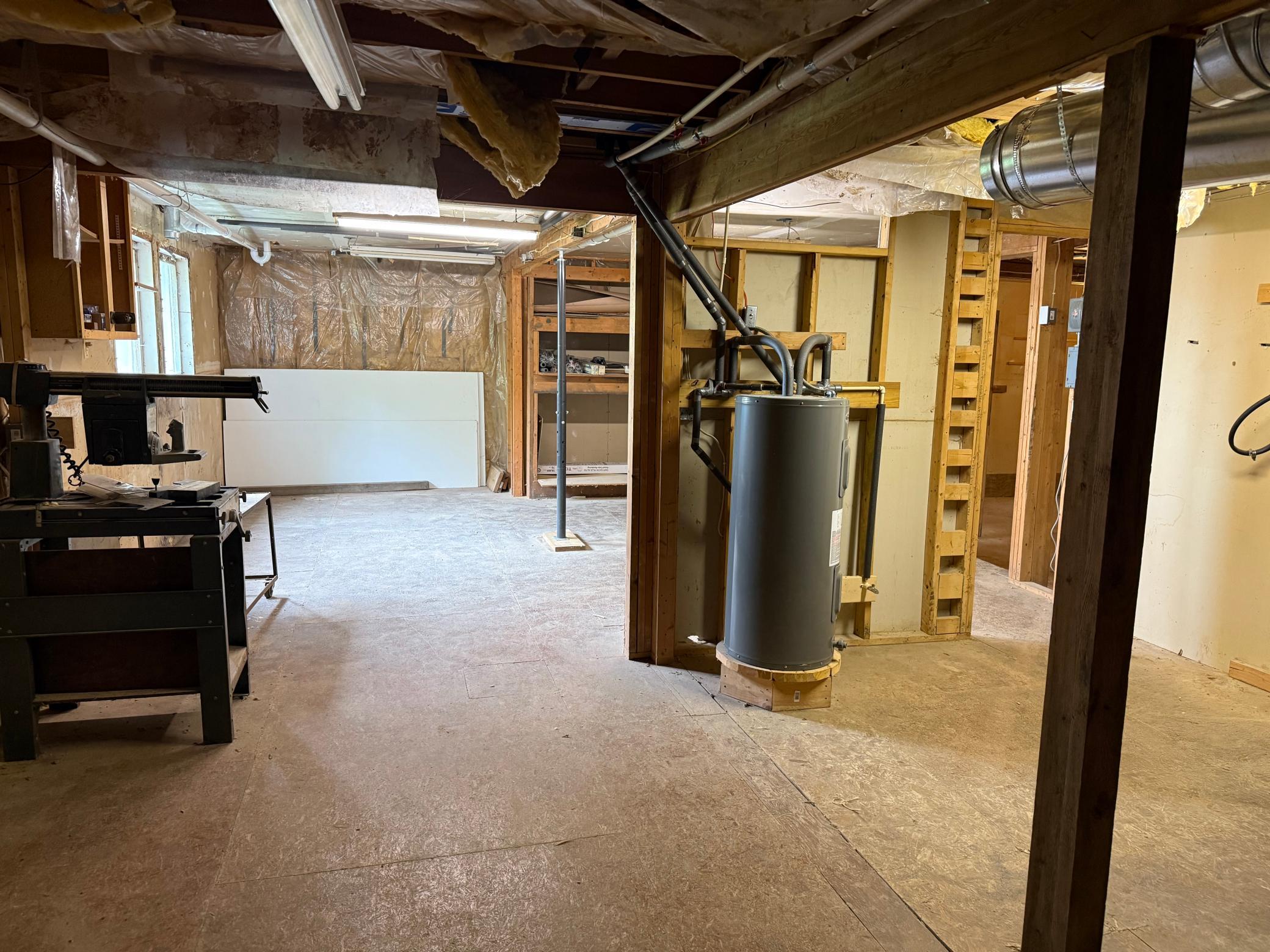 1940 single family home for sale at 1682 State Highway 11 SE in Baudette, MN — 4 bed, 5 bath (photo 40 of 48)