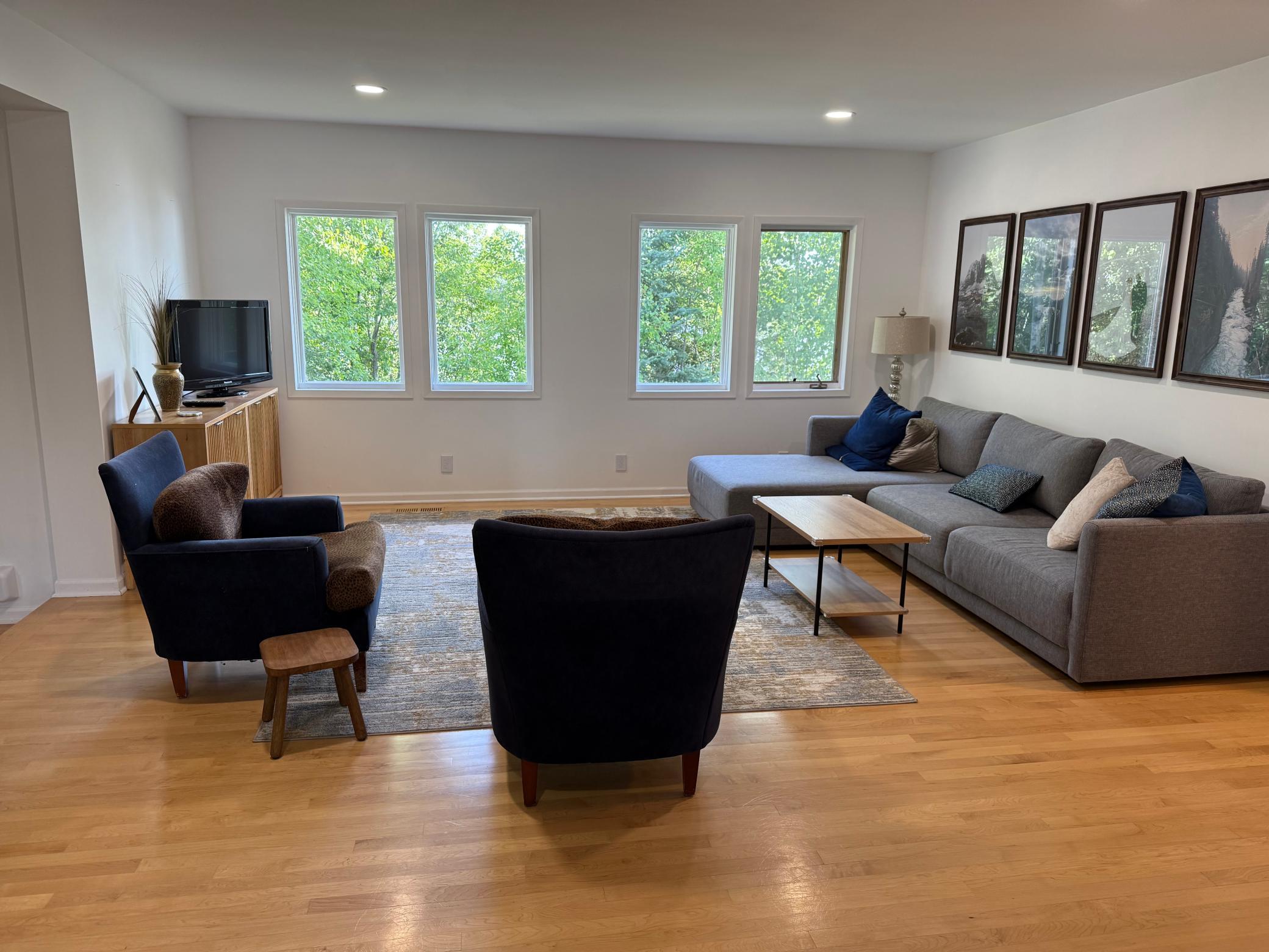 1940 single family home for sale at 1682 State Highway 11 SE in Baudette, MN — 4 bed, 5 bath (photo 7 of 48)