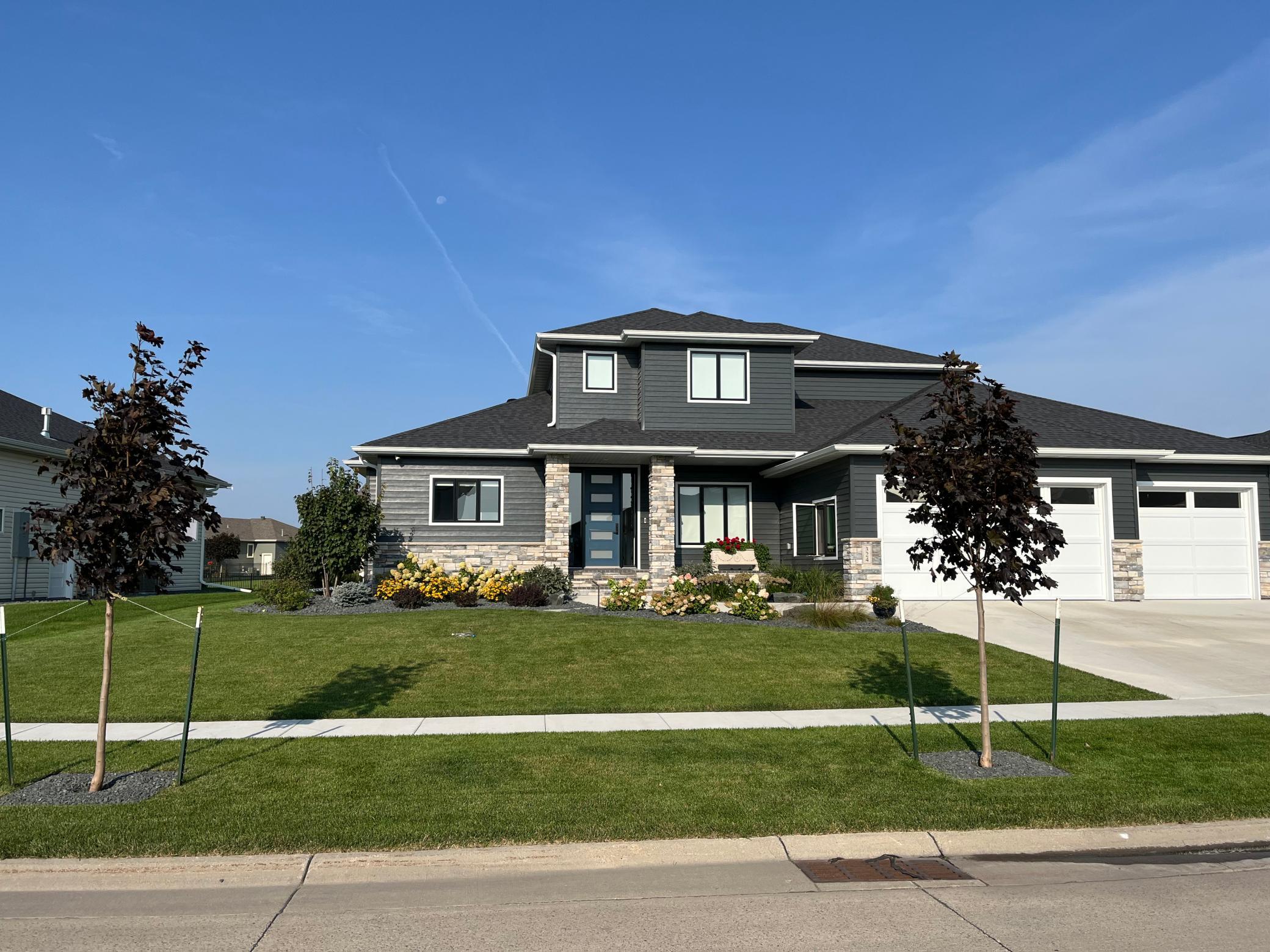 324 25th Avenue E, West Fargo ND 58078 - Photo 3 of 76
