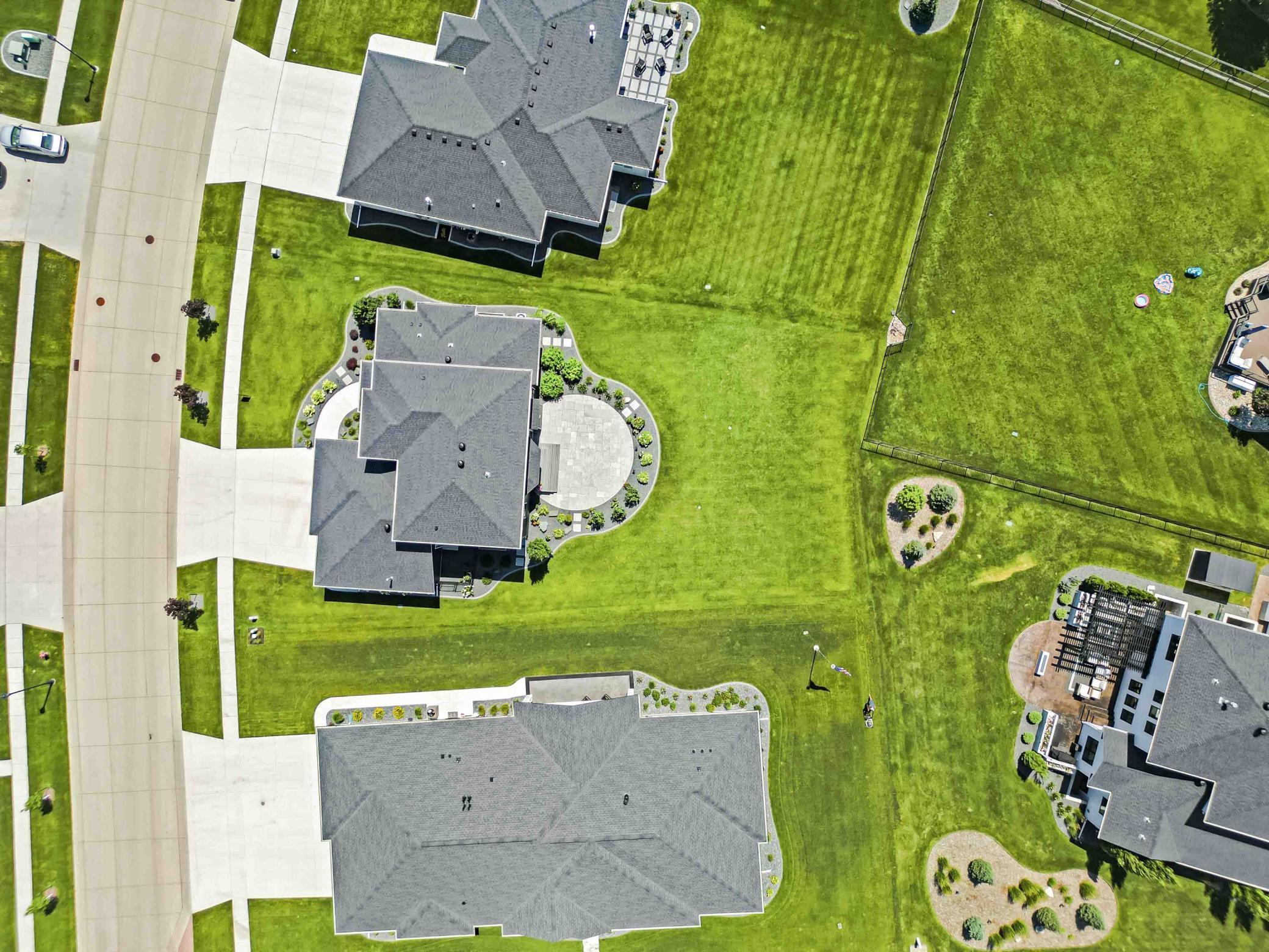 2022 single family home for sale at 324 25th Avenue E in West Fargo, ND — 5 bed, 5 bath (photo 58 of 71)