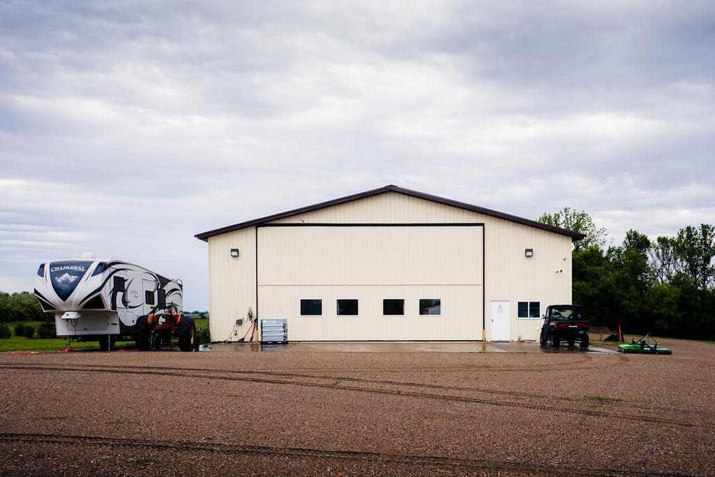 1967 single family home for sale at 3853 91st Avenue SE in Jamestown, ND — 3 bed, 2 bath (photo 16 of 83)