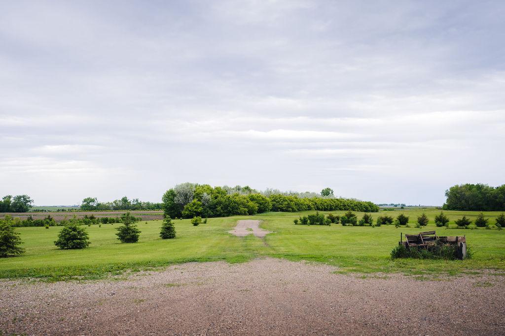1967 single family home for sale at 3853 91st Avenue SE in Jamestown, ND — 3 bed, 2 bath (photo 3 of 83)