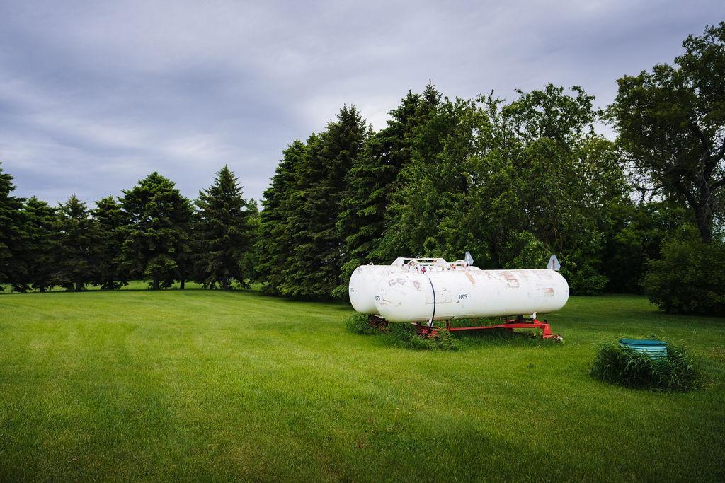 1967 single family home for sale at 3853 91st Avenue SE in Jamestown, ND — 3 bed, 2 bath (photo 29 of 83)