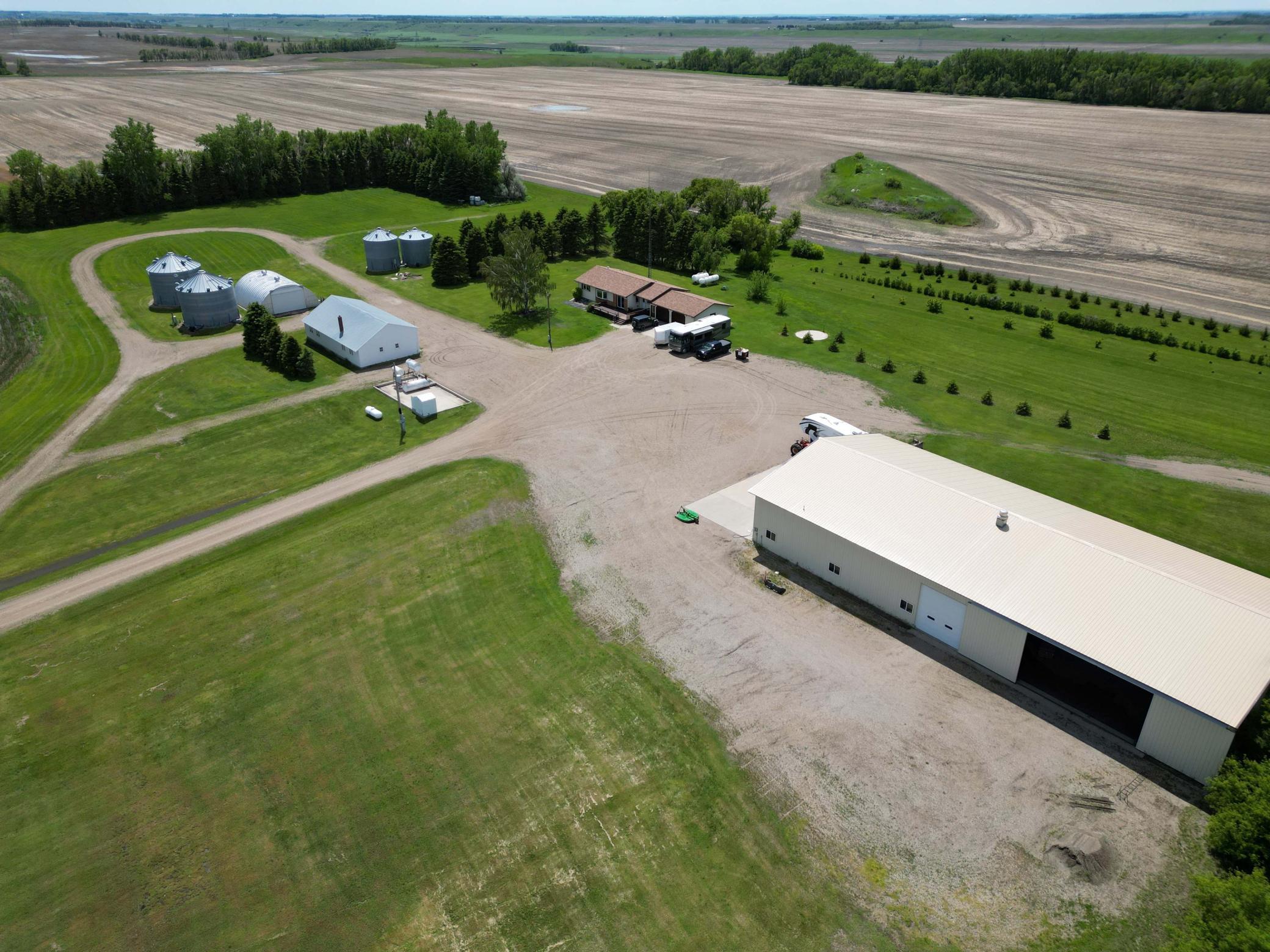 1967 single family home for sale at 3853 91st Avenue SE in Jamestown, ND — 3 bed, 2 bath (photo 37 of 83)
