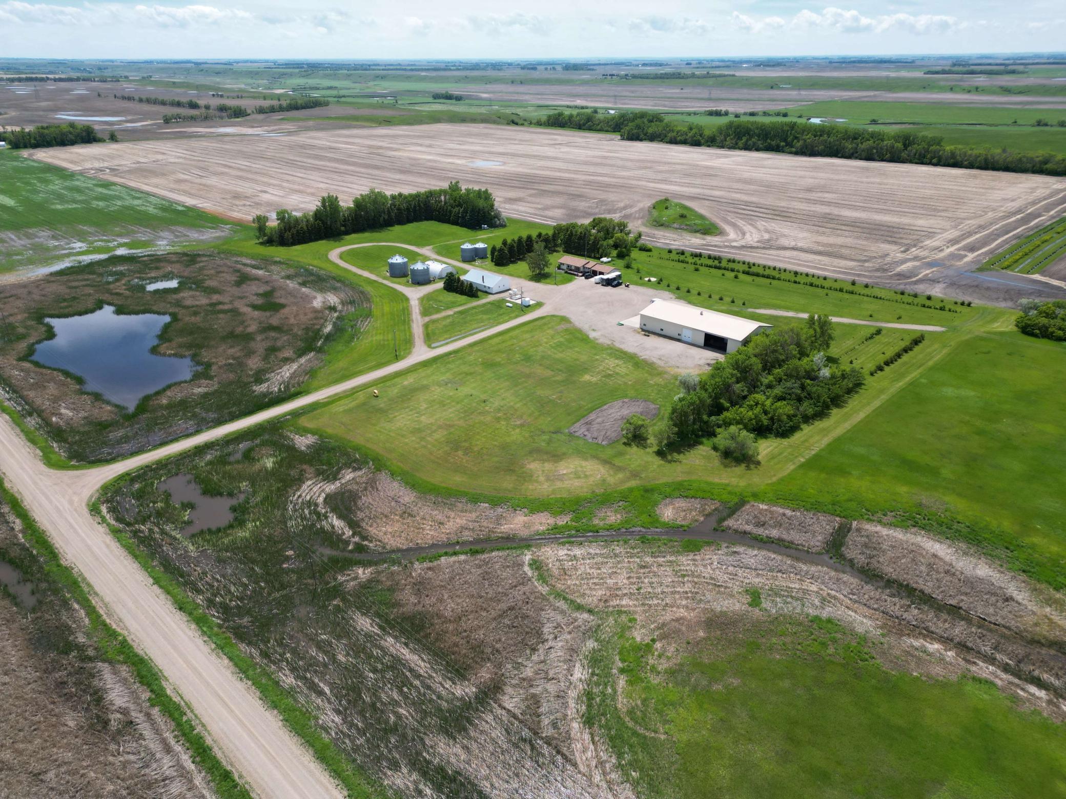 1967 single family home for sale at 3853 91st Avenue SE in Jamestown, ND — 3 bed, 2 bath (photo 39 of 83)