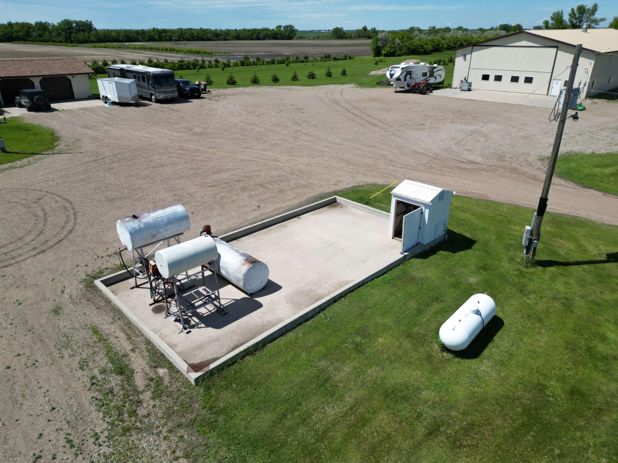 1967 single family home for sale at 3853 91st Avenue SE in Jamestown, ND — 3 bed, 2 bath (photo 41 of 83)