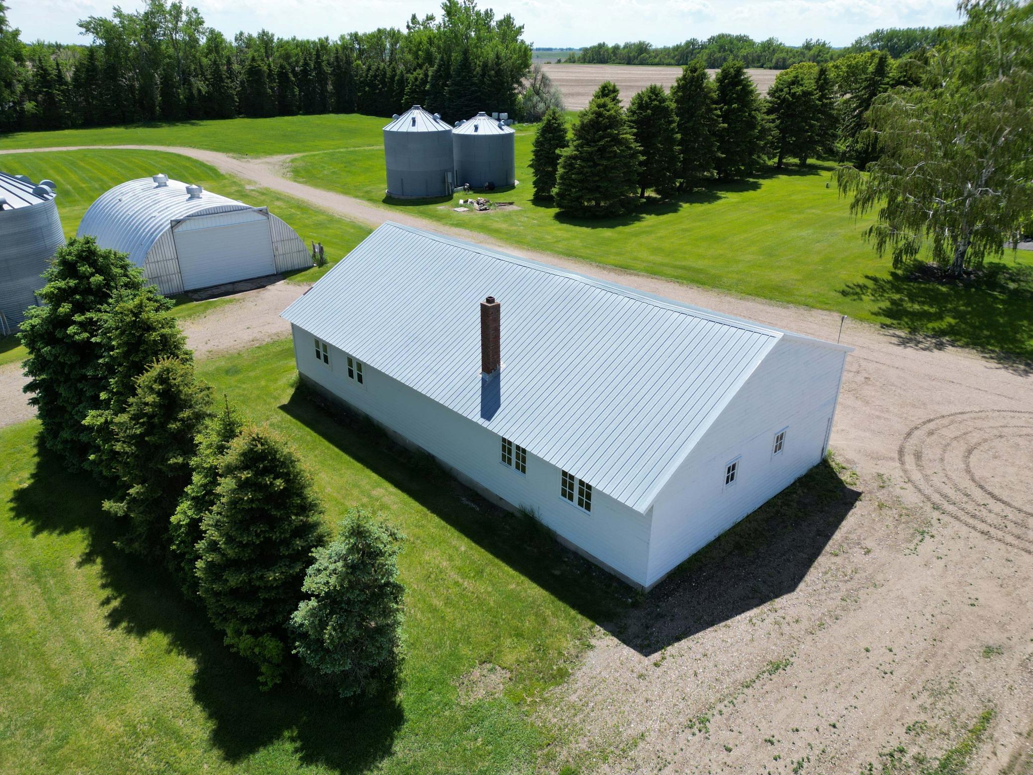 1967 single family home for sale at 3853 91st Avenue SE in Jamestown, ND — 3 bed, 2 bath (photo 46 of 83)