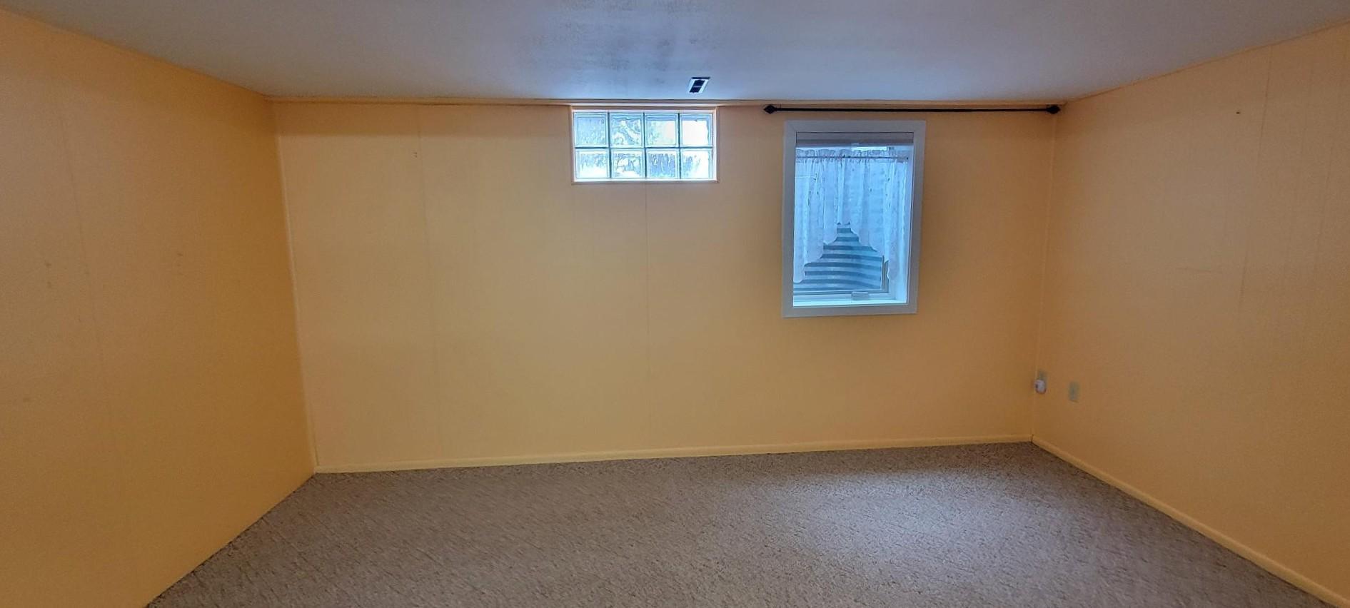 1967 single family home for sale at 3853 91st Avenue SE in Jamestown, ND — 3 bed, 2 bath (photo 70 of 83)