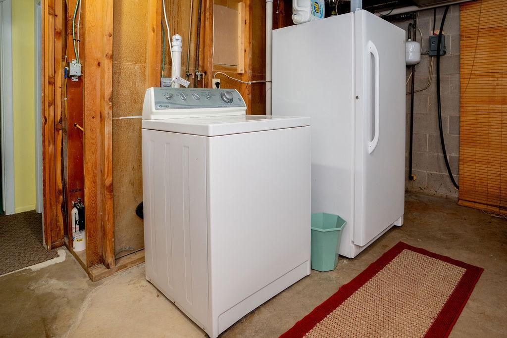 1967 single family home for sale at 3853 91st Avenue SE in Jamestown, ND — 3 bed, 2 bath (photo 82 of 83)