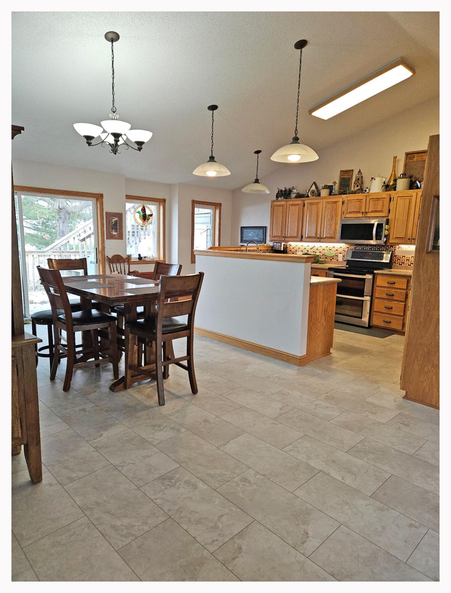 1998 single family home for sale at 18575 Power Dam Road NE in Bemidji, MN — 3 bed, 3 bath (photo 15 of 54)