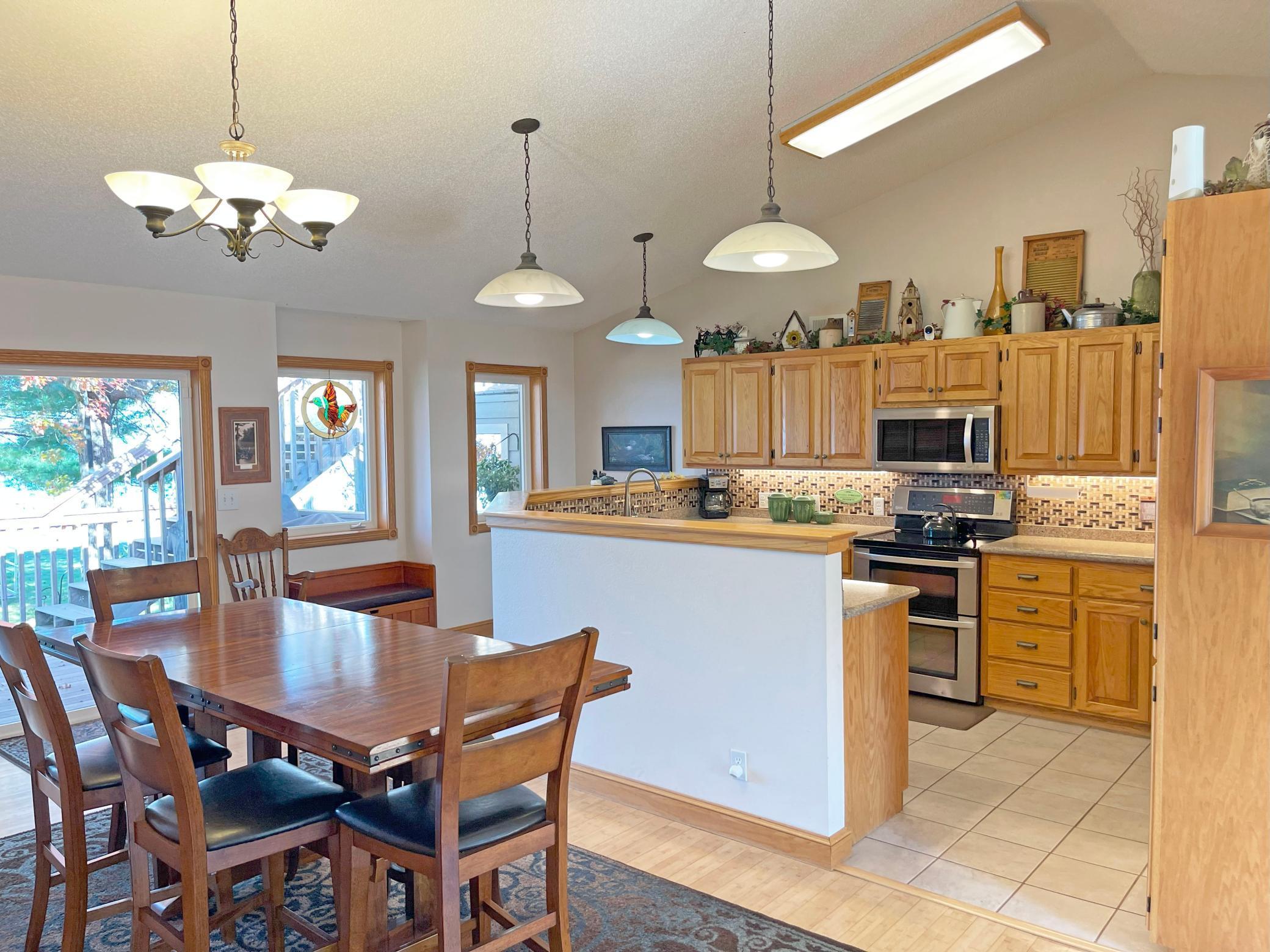 1998 single family home for sale at 18575 Power Dam Road NE in Bemidji, MN — 3 bed, 3 bath (photo 10 of 54)