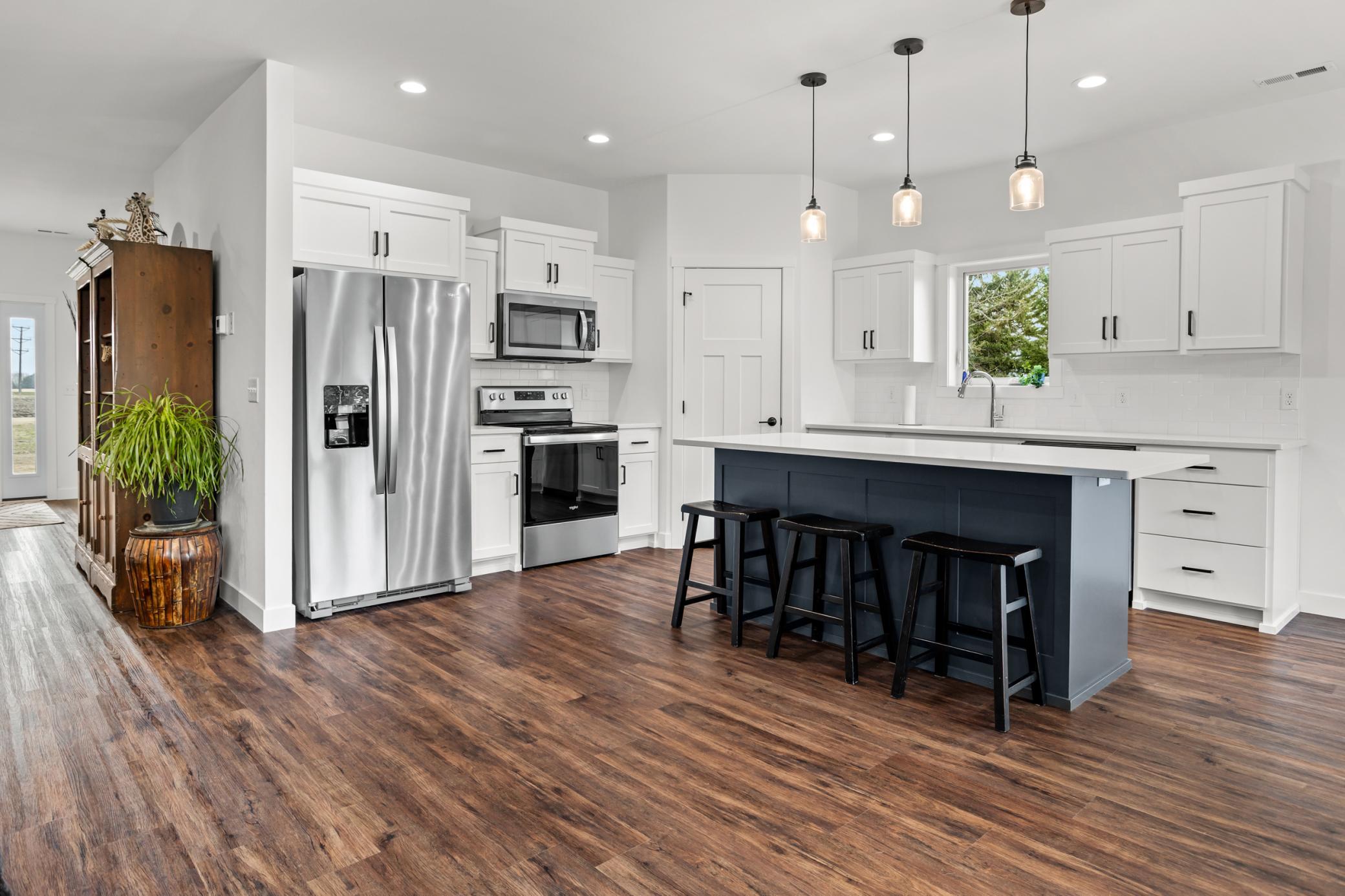2022 single family home for sale at 209 Woodcrest Drive in Breckenridge, MN — 3 bed, 3 bath (photo 14 of 45)