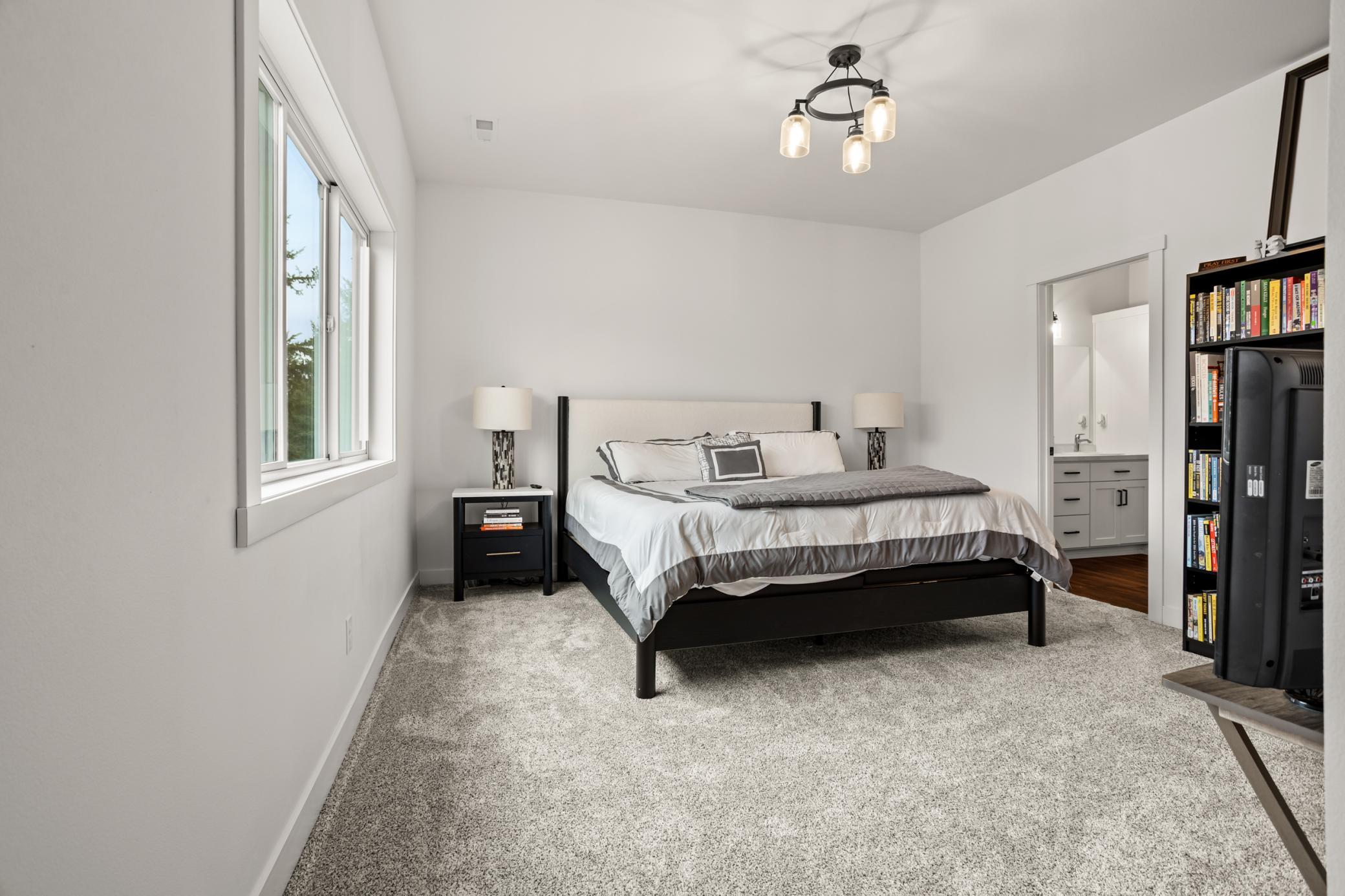 2022 single family home for sale at 209 Woodcrest Drive in Breckenridge, MN — 3 bed, 3 bath (photo 18 of 45)