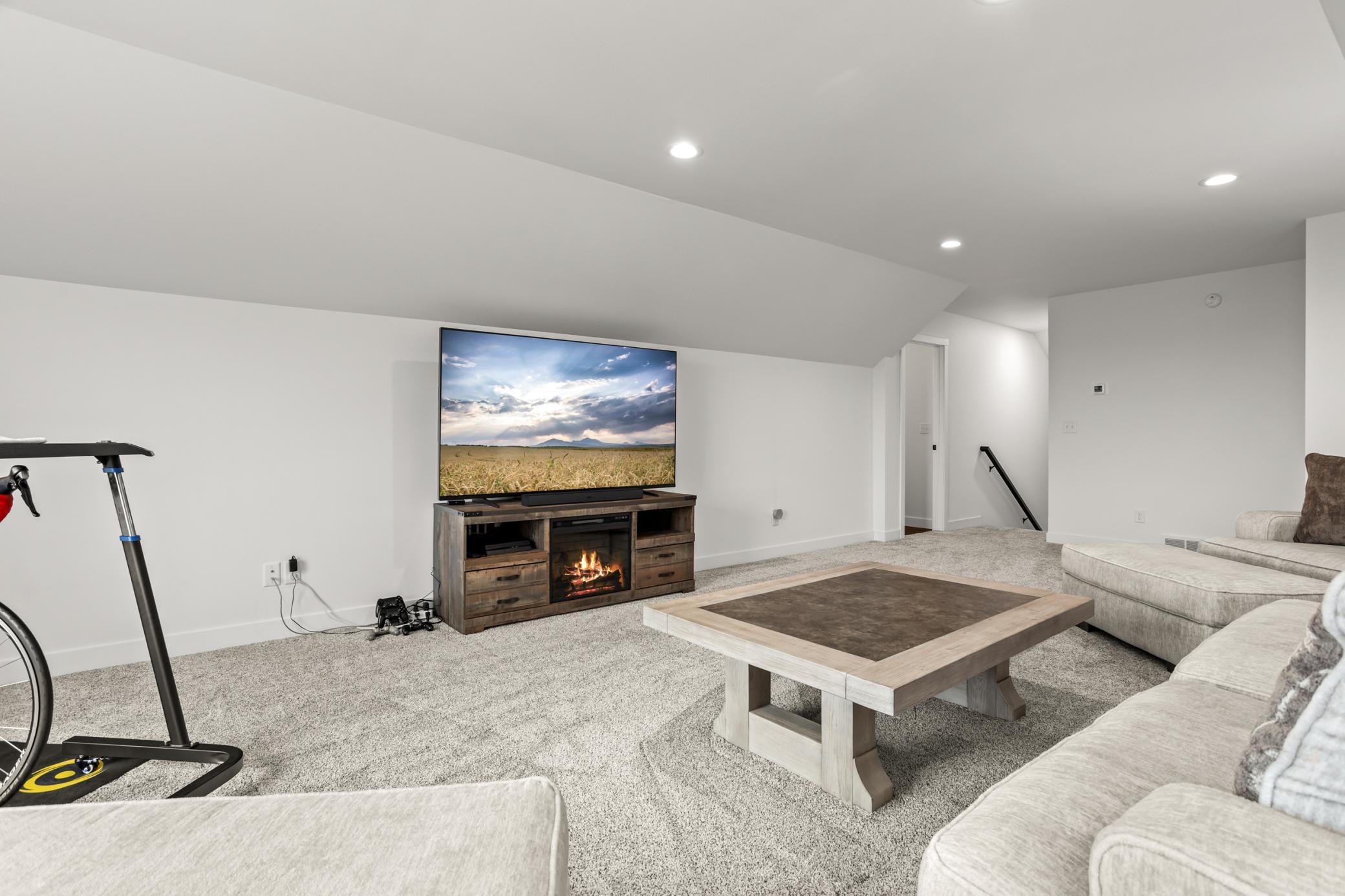 2022 single family home for sale at 209 Woodcrest Drive in Breckenridge, MN — 3 bed, 3 bath (photo 28 of 45)