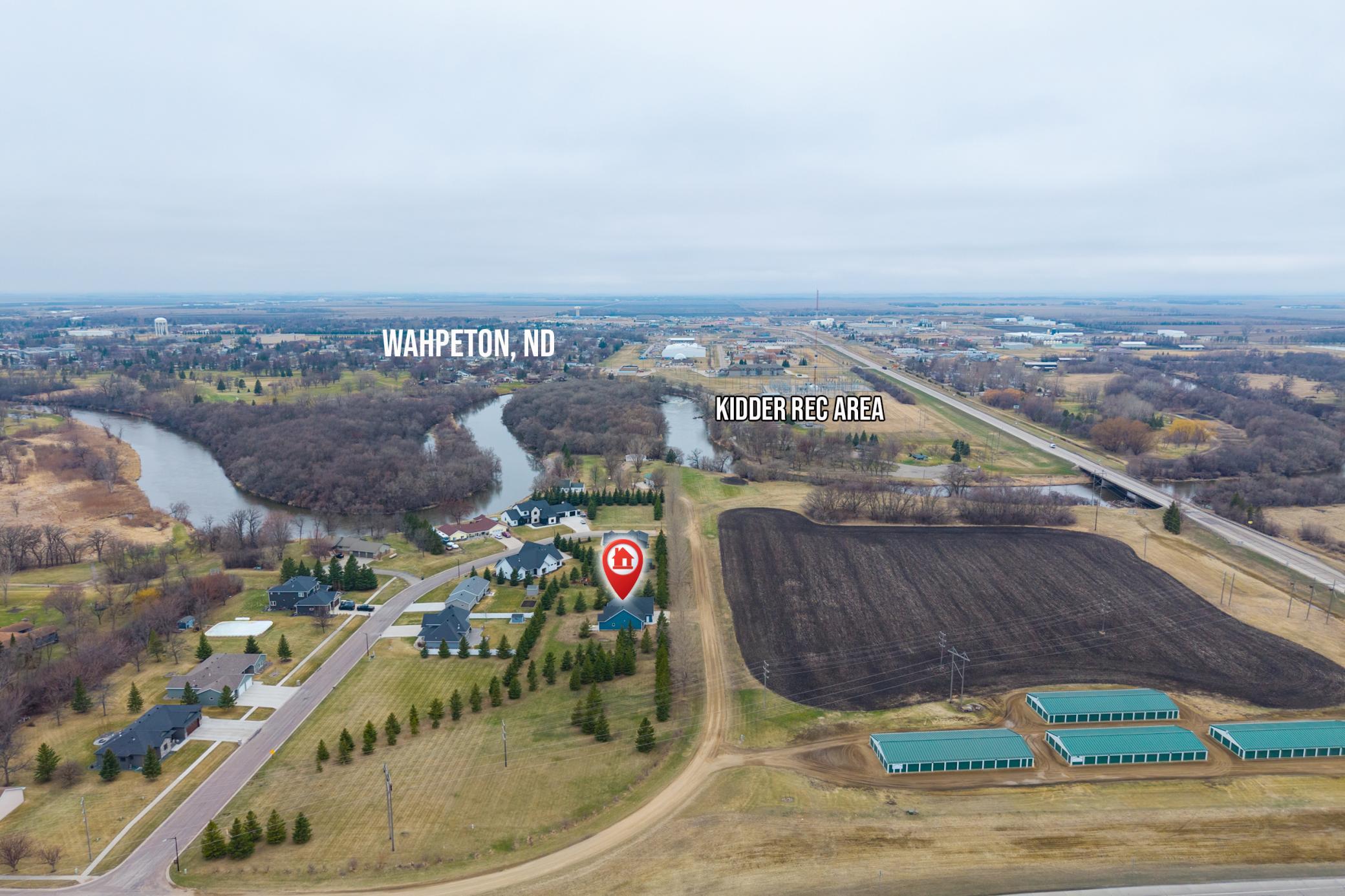 2022 single family home for sale at 209 Woodcrest Drive in Breckenridge, MN — 3 bed, 3 bath (photo 41 of 45)