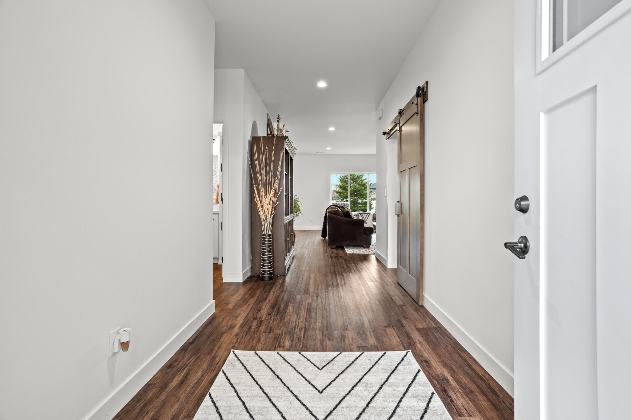 2022 single family home for sale at 209 Woodcrest Drive in Breckenridge, MN — 3 bed, 3 bath (photo 7 of 45)