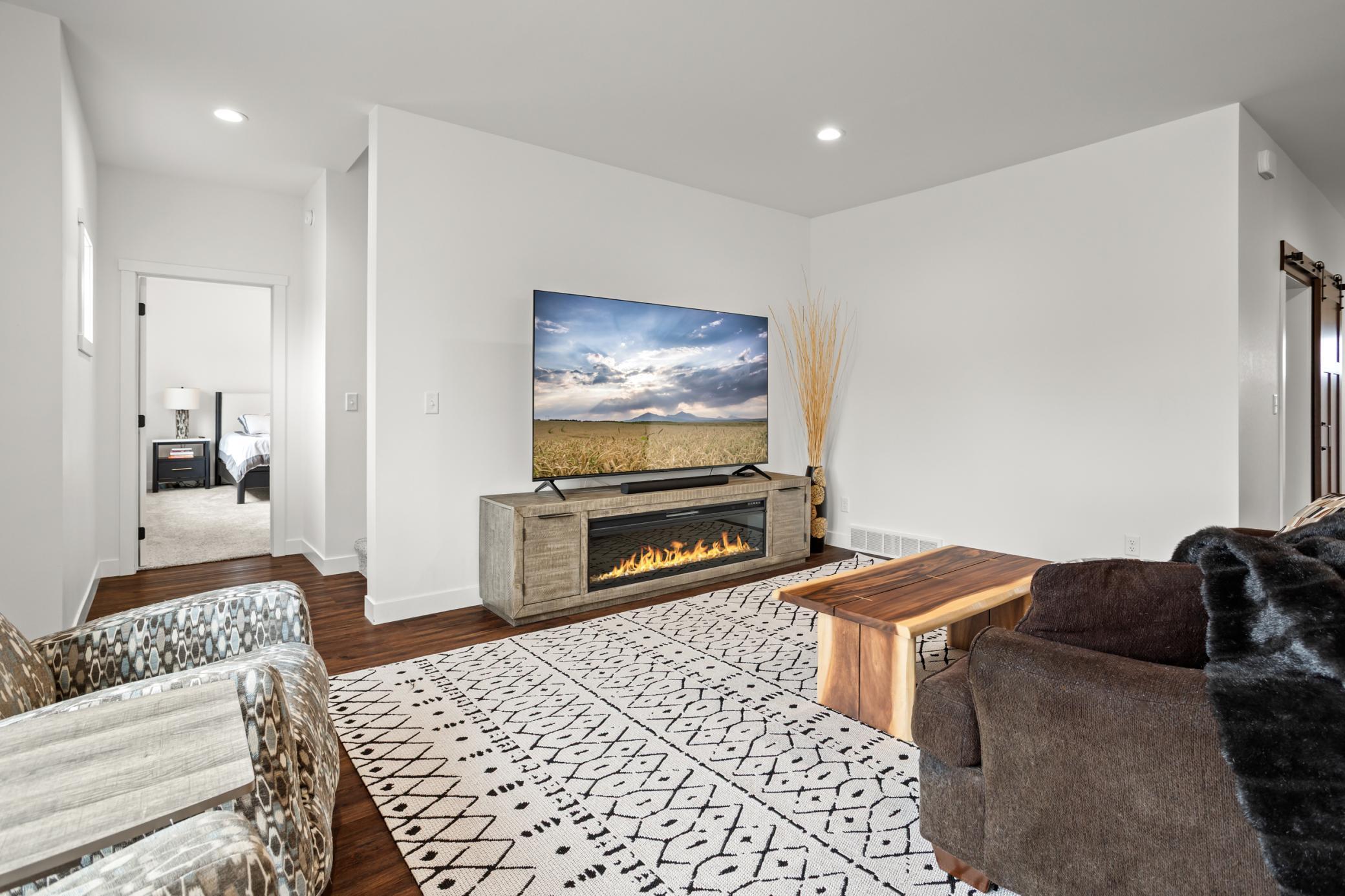 2022 single family home for sale at 209 Woodcrest Drive in Breckenridge, MN — 3 bed, 3 bath (photo 10 of 45)