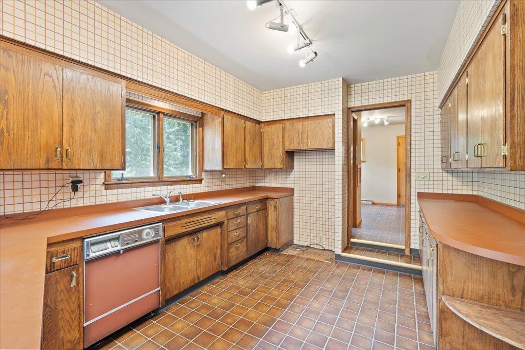 824 Willow Street, Brainerd MN 56401 - Photo 6 of 35