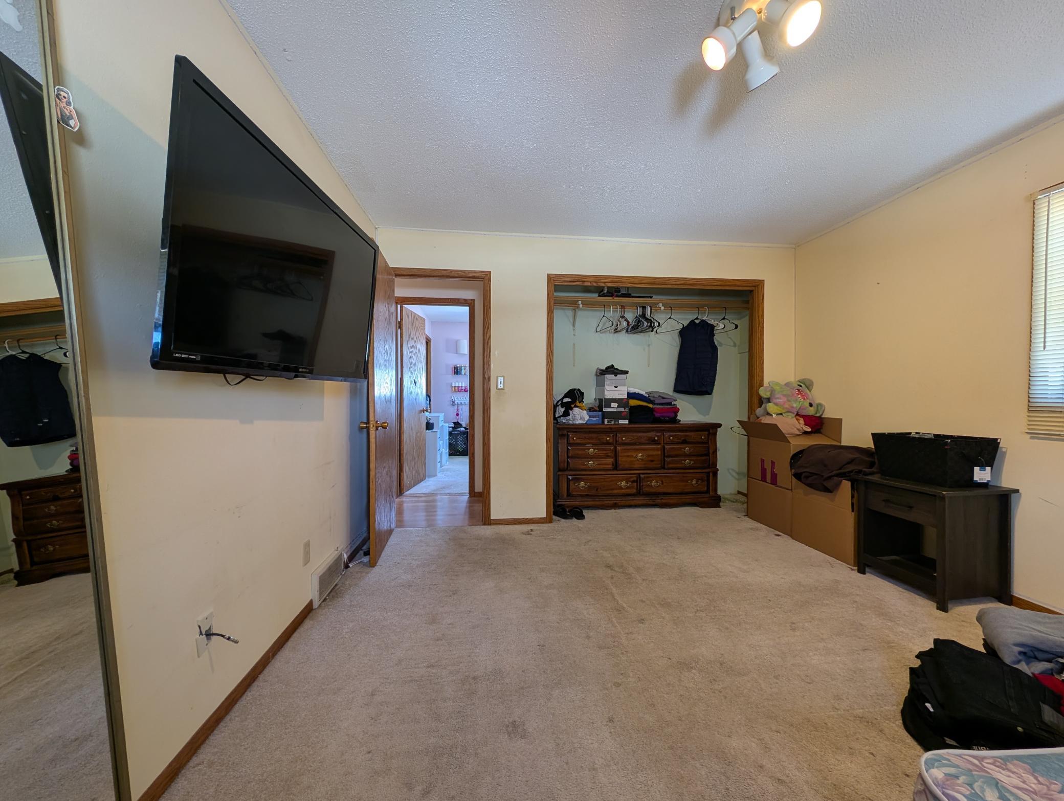 1980 single family home for sale at 411 6th Avenue SW in Perham, MN — 3 bed, 3 bath (photo 20 of 32)