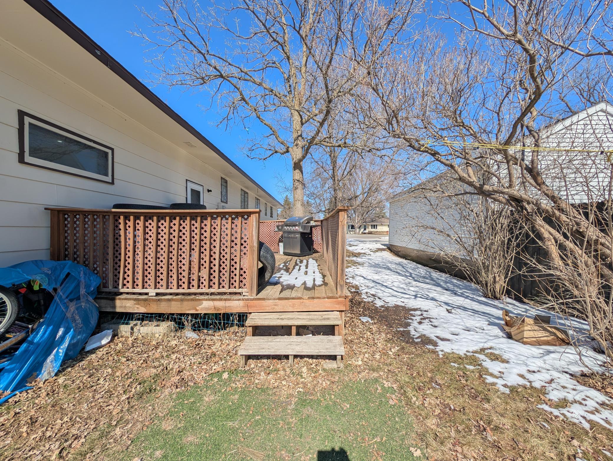 1980 single family home for sale at 411 6th Avenue SW in Perham, MN — 3 bed, 3 bath (photo 3 of 32)