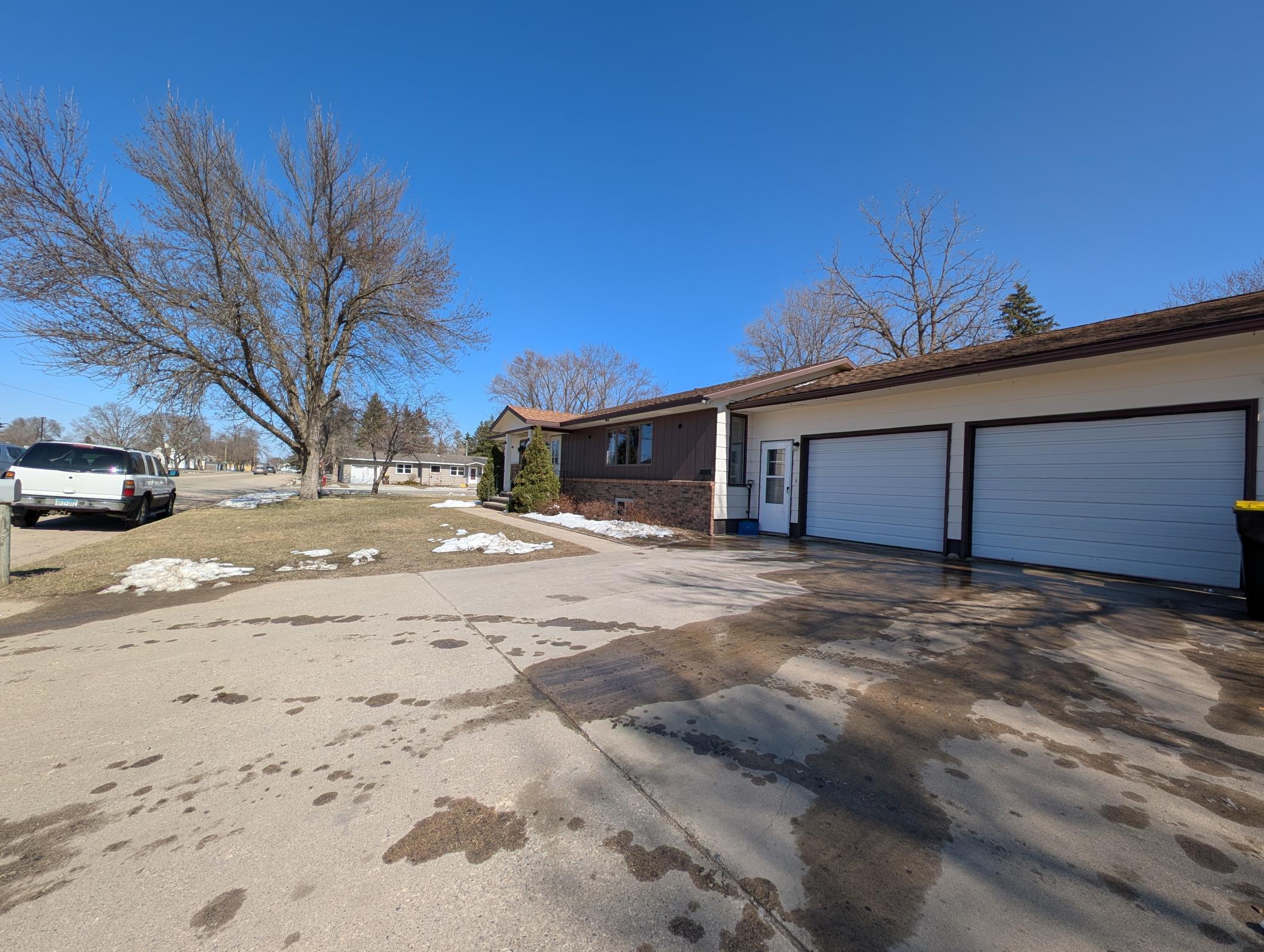 1980 single family home for sale at 411 6th Avenue SW in Perham, MN — 3 bed, 3 bath (photo 31 of 32)