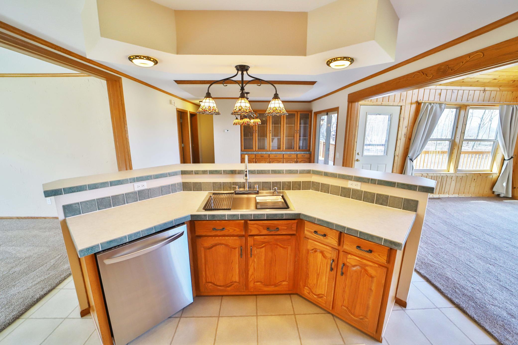 2002 single family home for sale at 18352 Johnson Road in Brainerd, MN — 3 bed, 3 bath (photo 4 of 53)