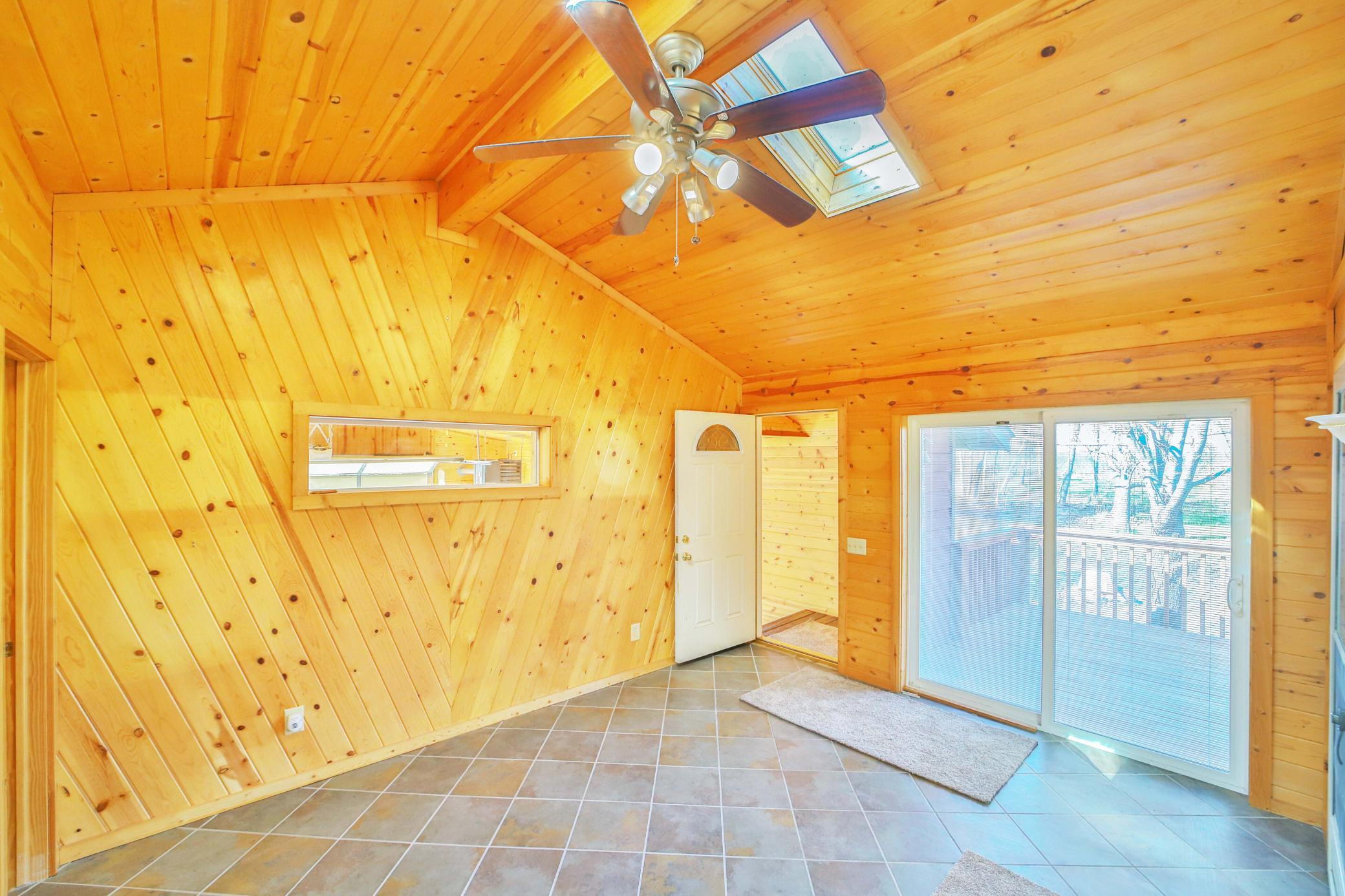 2002 single family home for sale at 18352 Johnson Road in Brainerd, MN — 3 bed, 3 bath (photo 36 of 53)