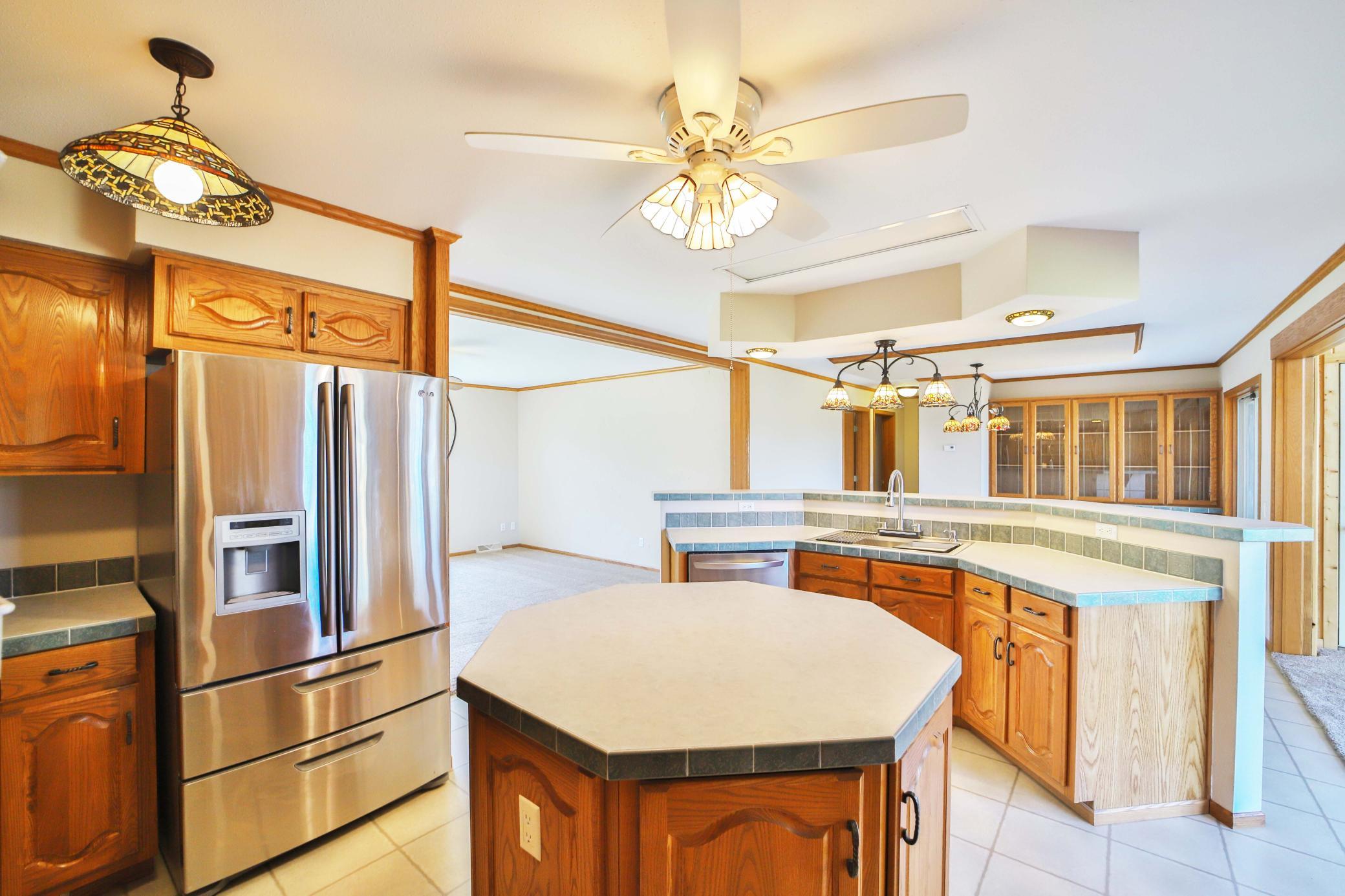 2002 single family home for sale at 18352 Johnson Road in Brainerd, MN — 3 bed, 3 bath (photo 5 of 53)