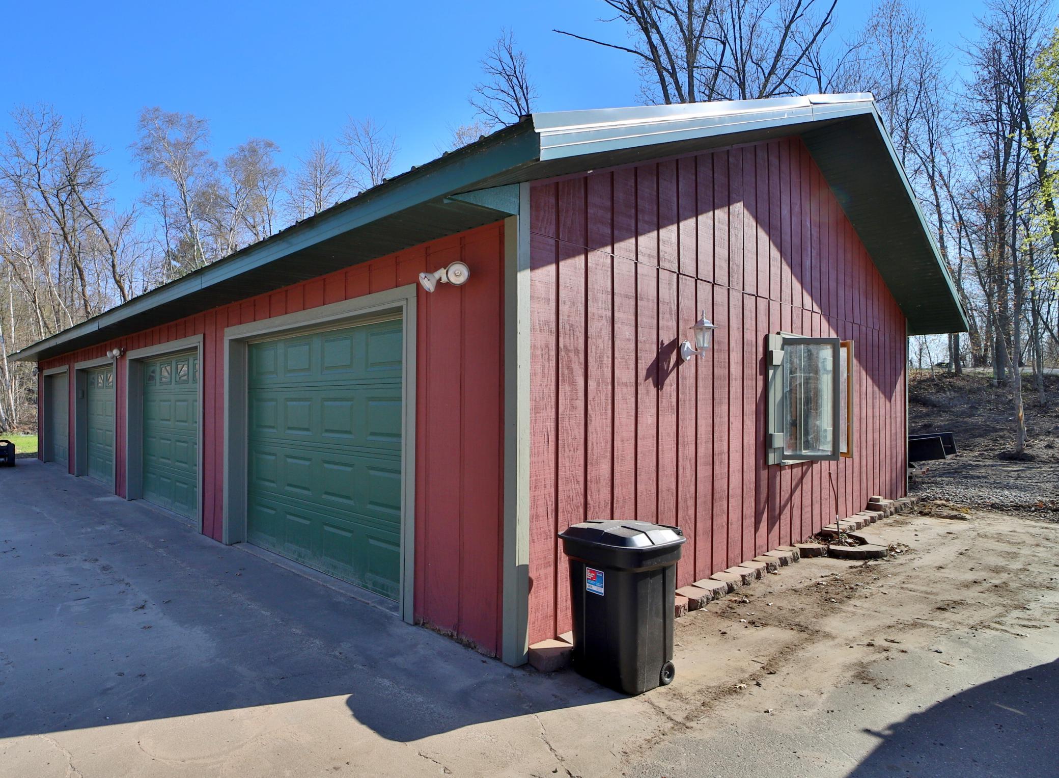 2002 single family home for sale at 18352 Johnson Road in Brainerd, MN — 3 bed, 3 bath (photo 44 of 53)